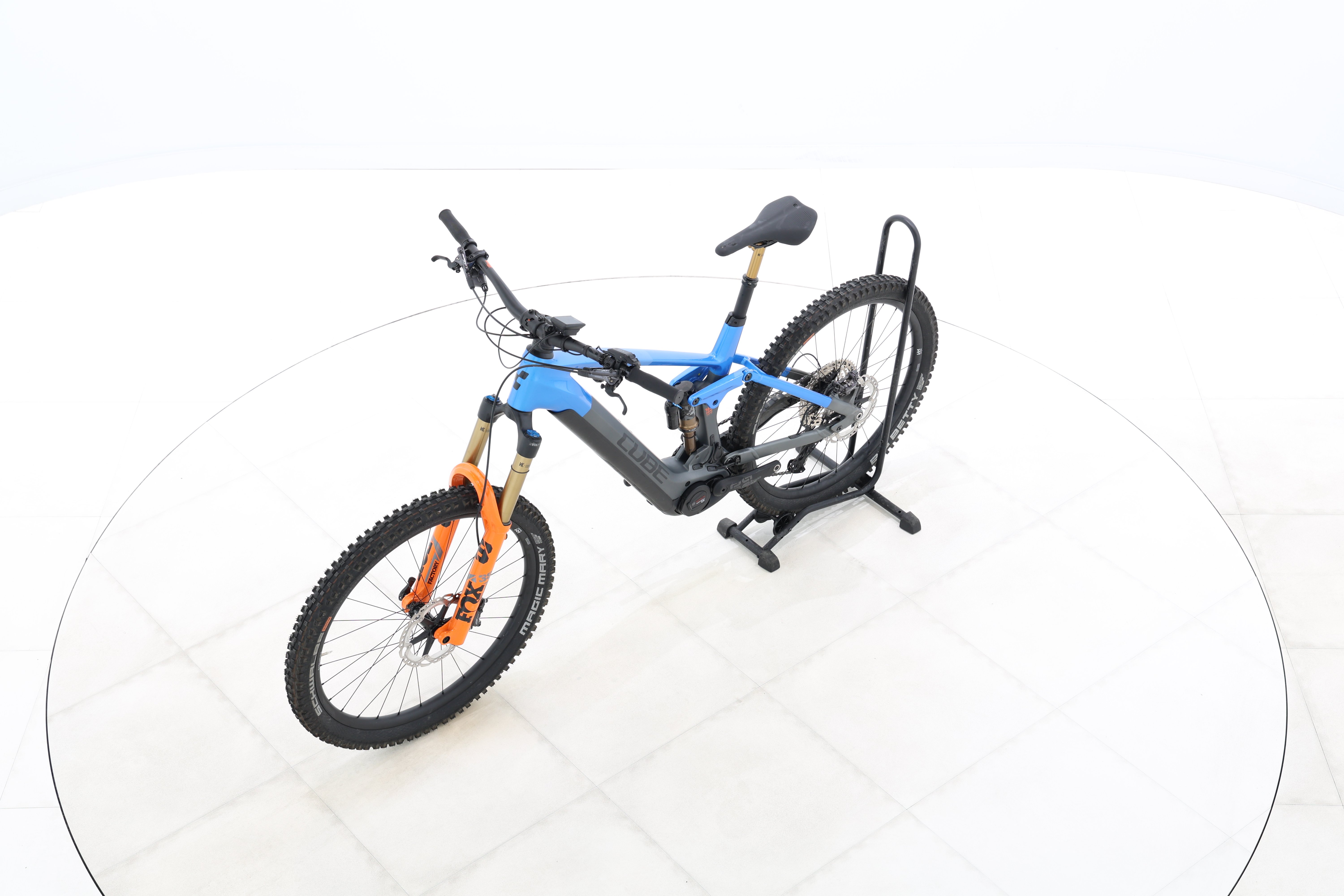 cf054b01-7bc6-46d3-b3a2-5802a9be2ed7