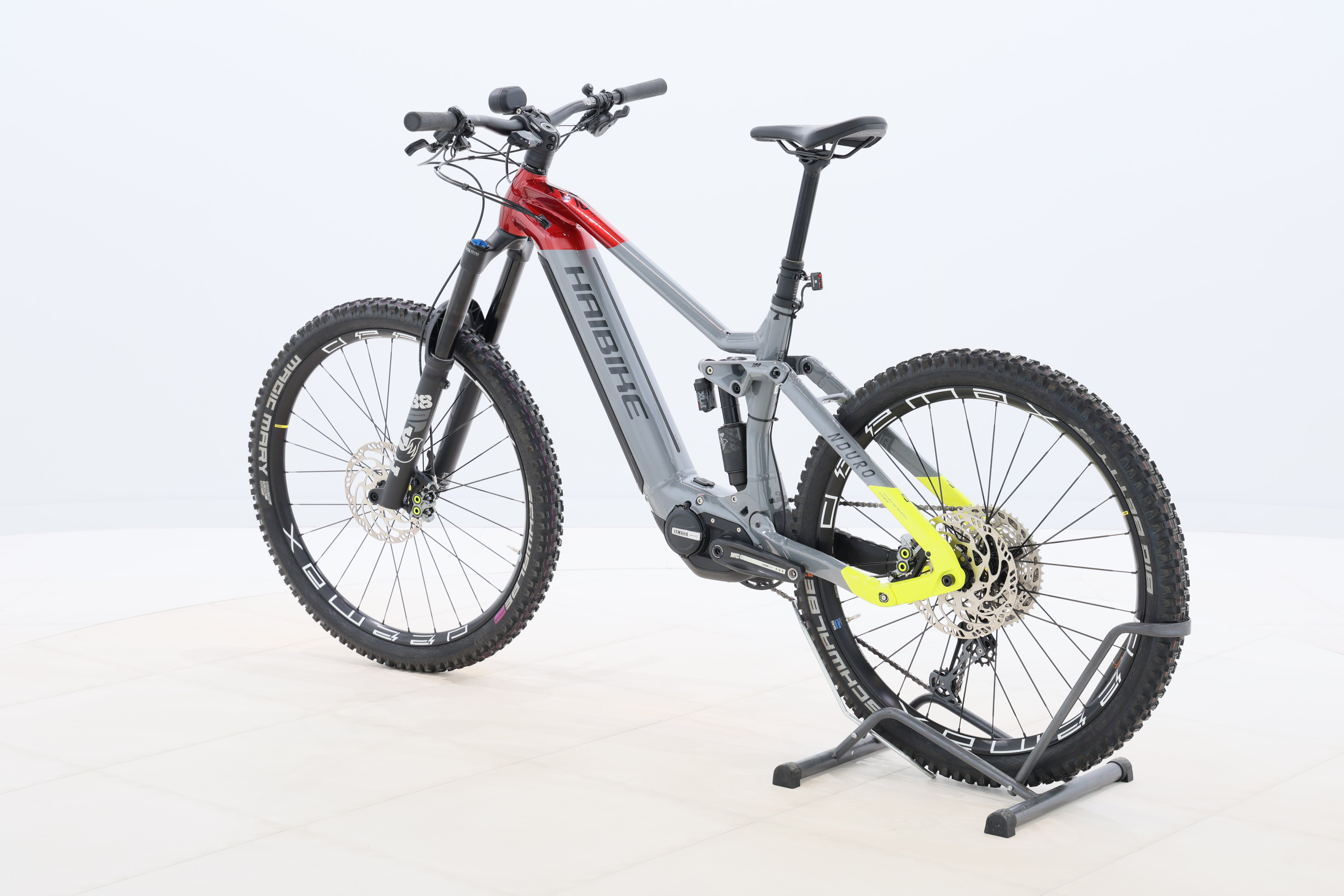 1913b9af-06f5-40b5-a795-e6559bc2187d