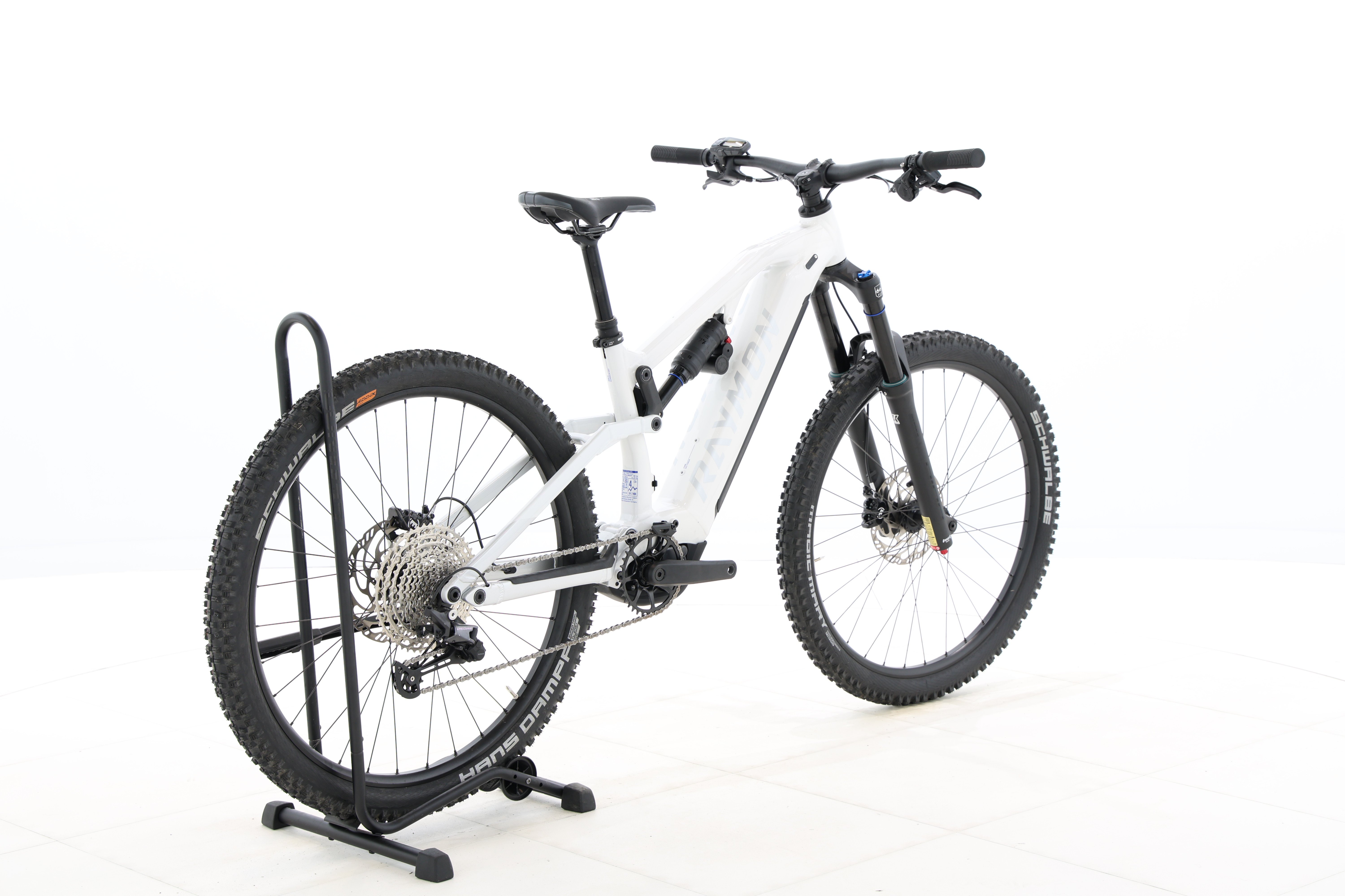 3d698cf0-f09f-467f-8a2b-453aac3c215d