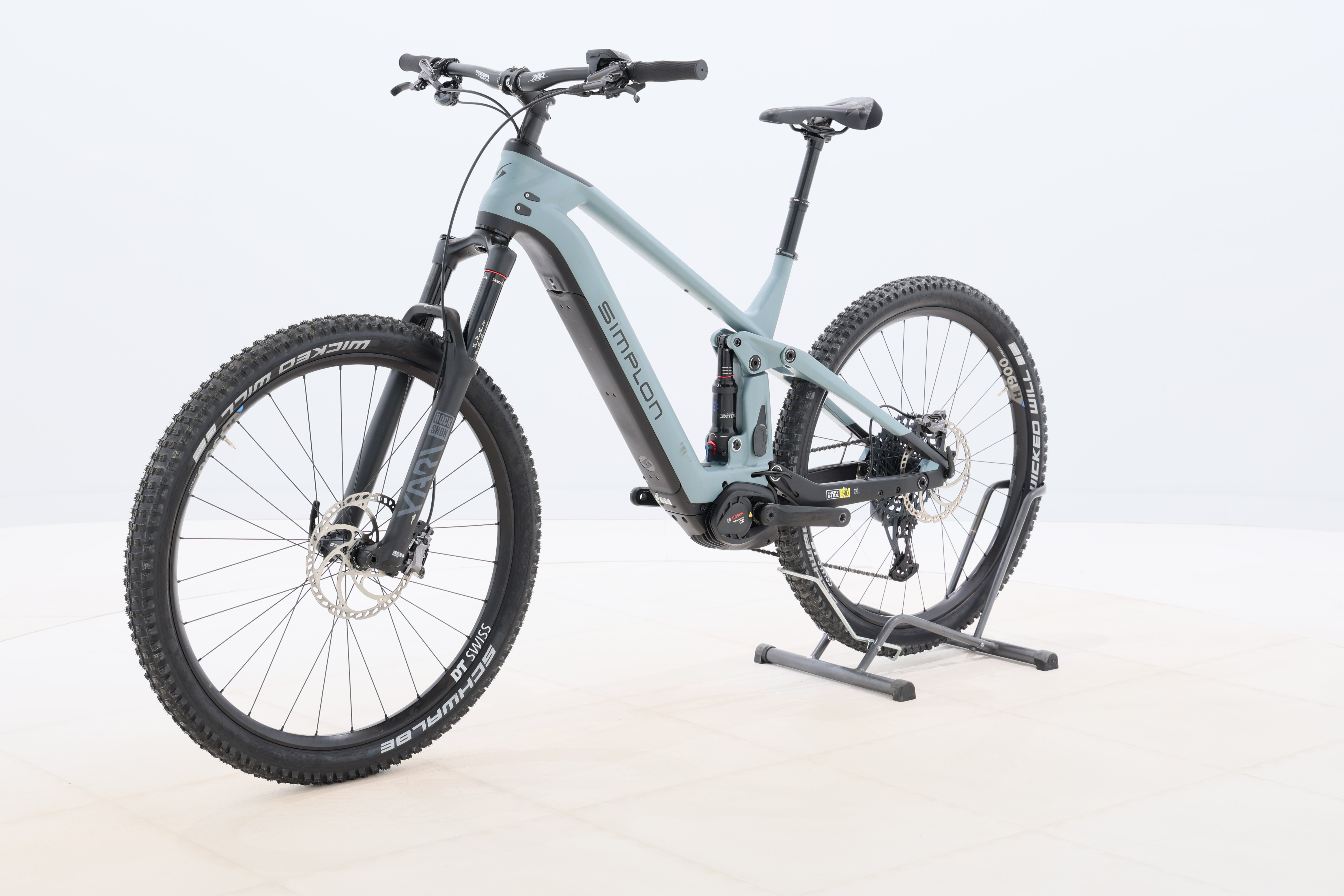 295c541b-8b57-40a3-9db7-aec4240a27bd