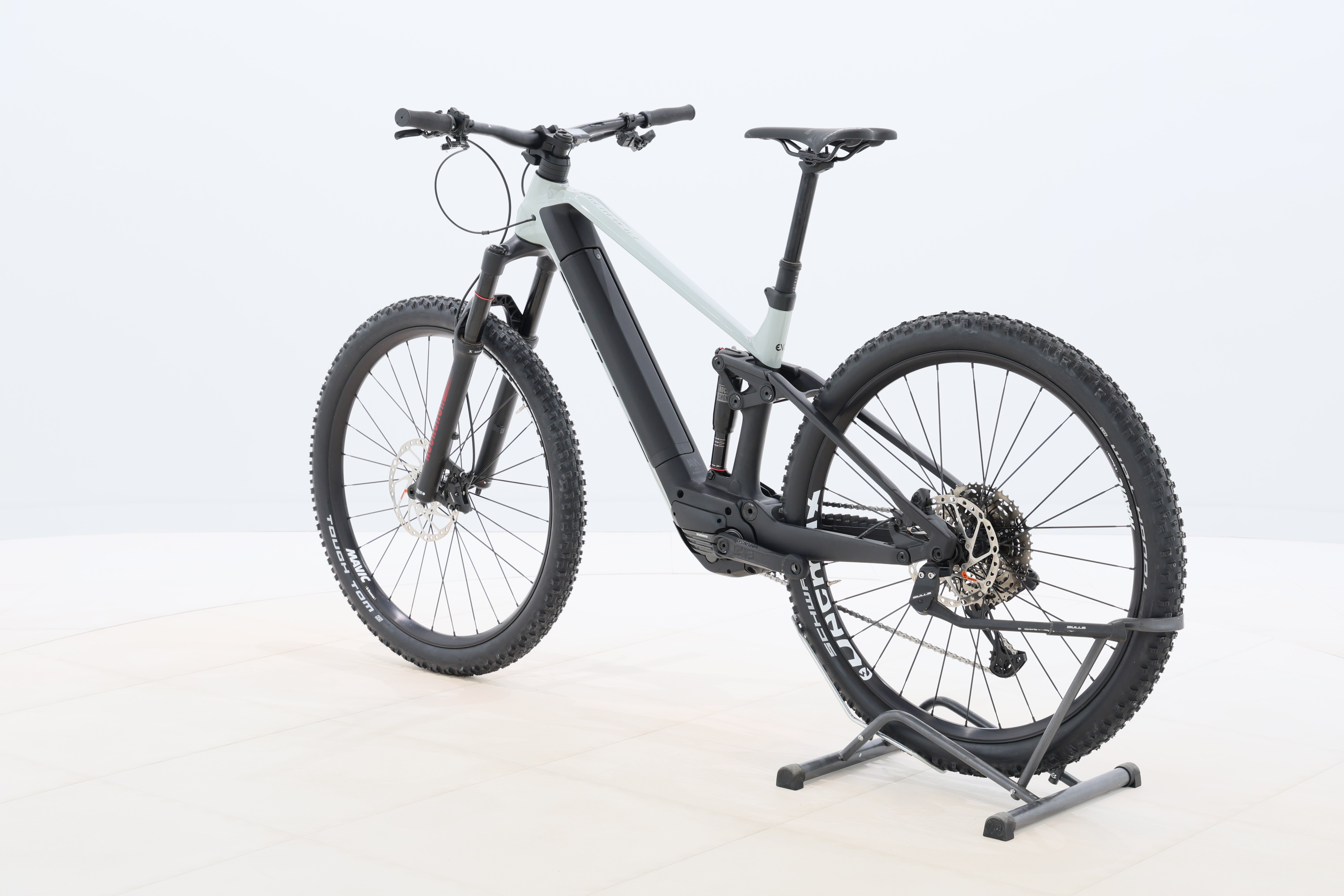 6bbdfcfe-020a-4d4c-9f2f-4b9a496fda8a