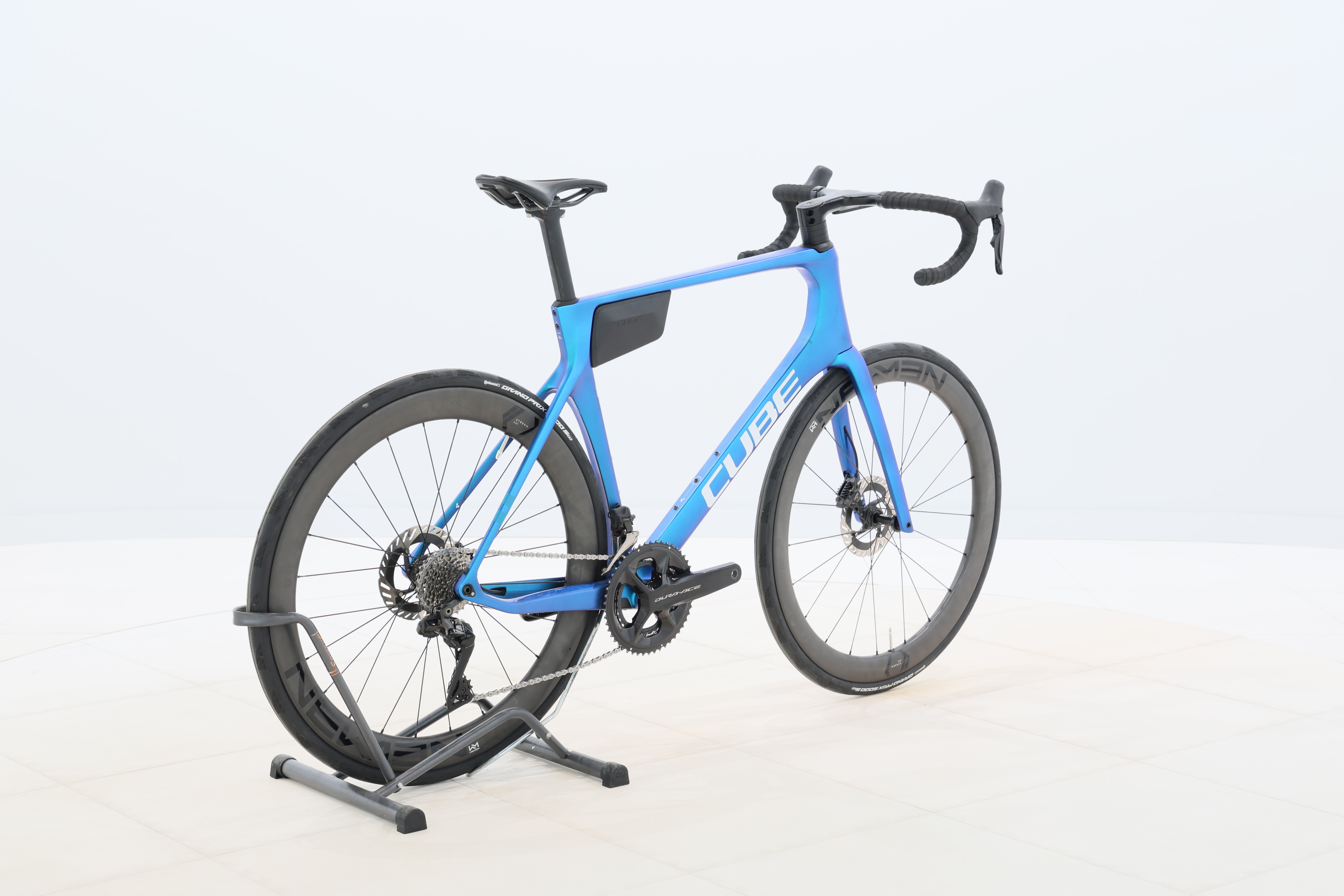 8ea20332-d2e3-45d3-98c8-bfb60d64fa9b