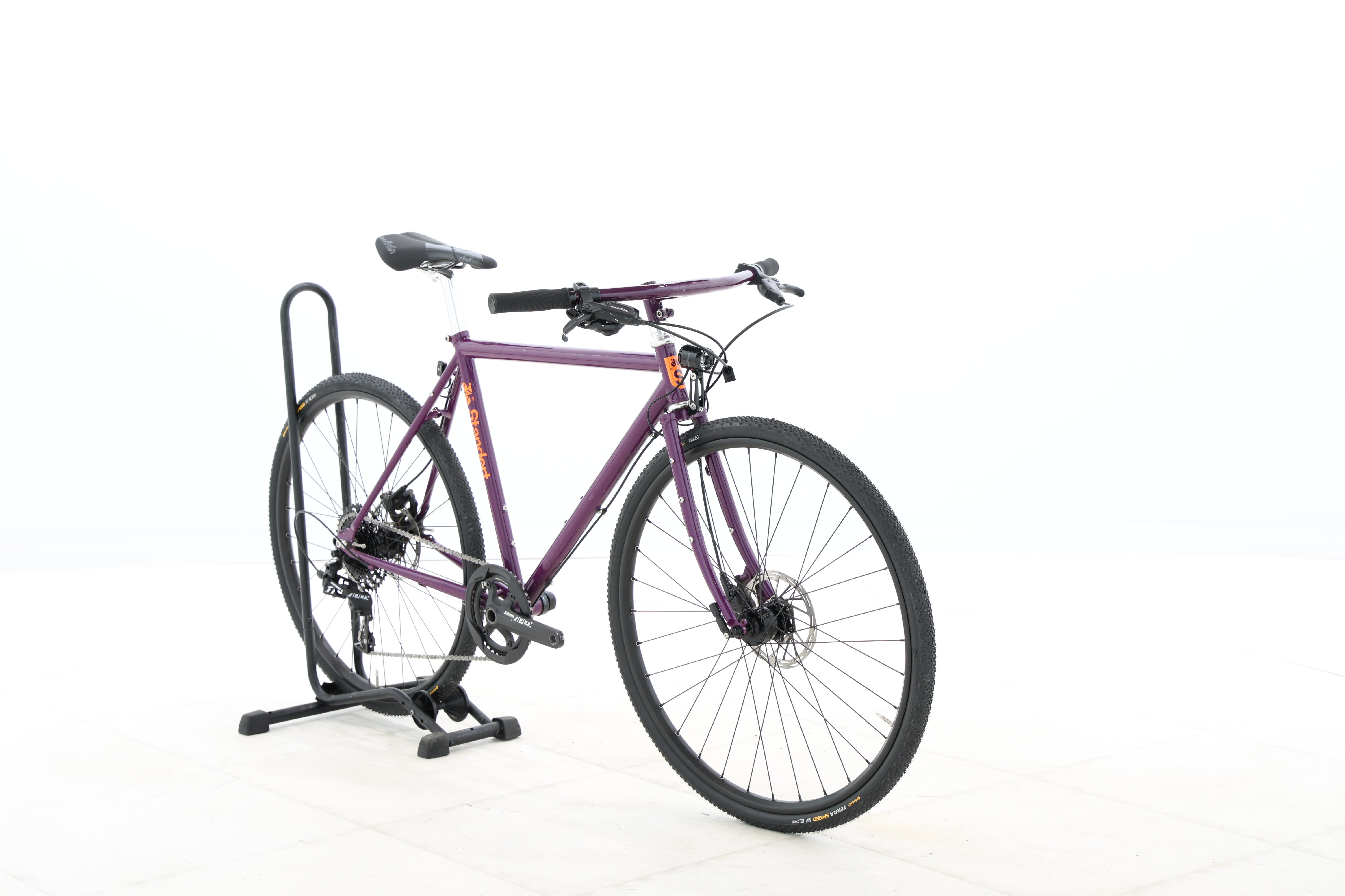 cd4c83bc-7736-49dc-81b1-7e163d3373ec