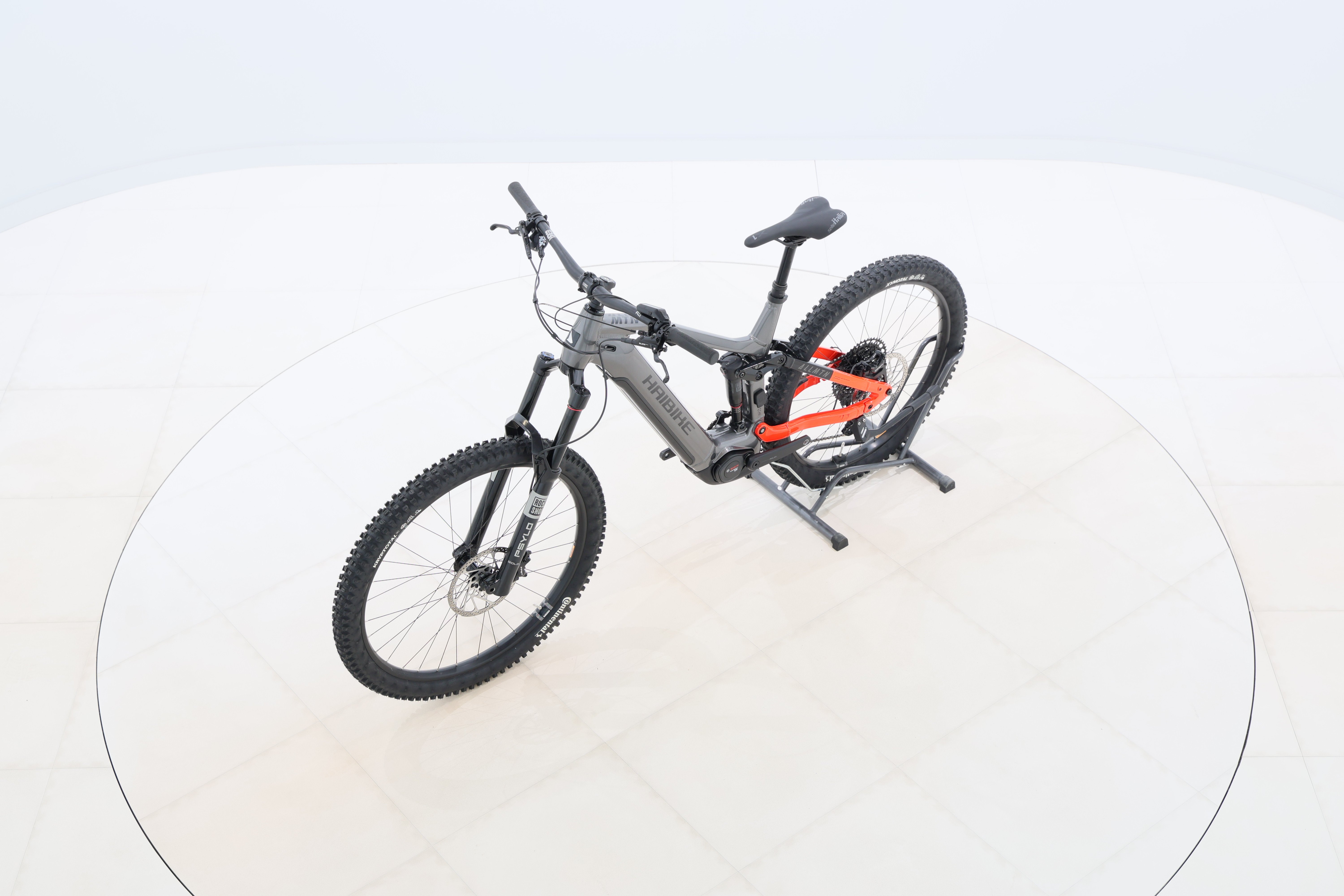 b9f7970e-e121-4dd7-b985-908319c6df6f