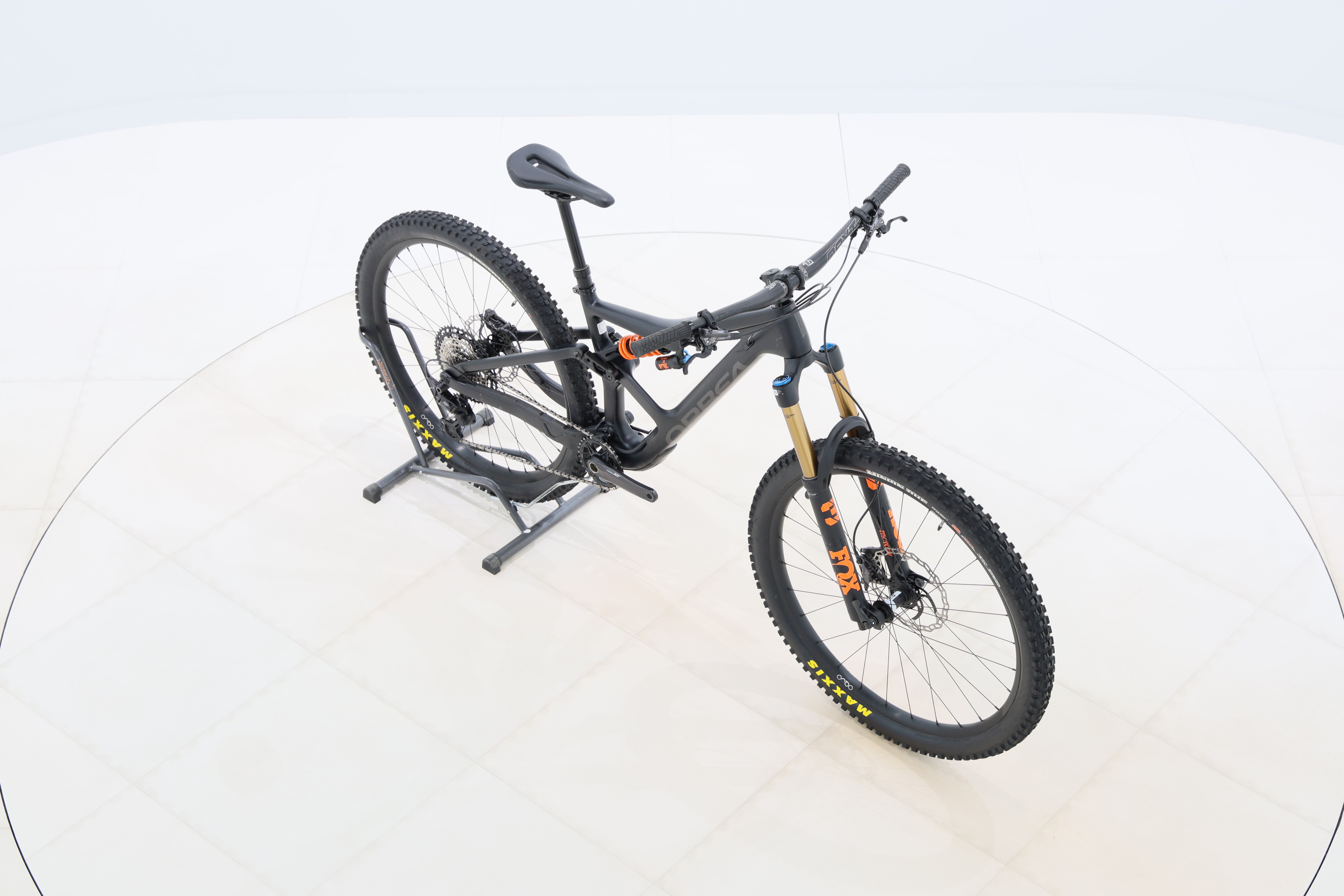 c8ce7e2b-4235-4a89-9aa8-a53b3e8a7743