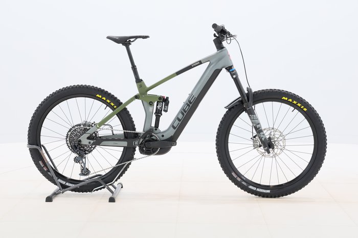 Cube STEREO HYBRID 160 HPC TM 750 27.5 2023