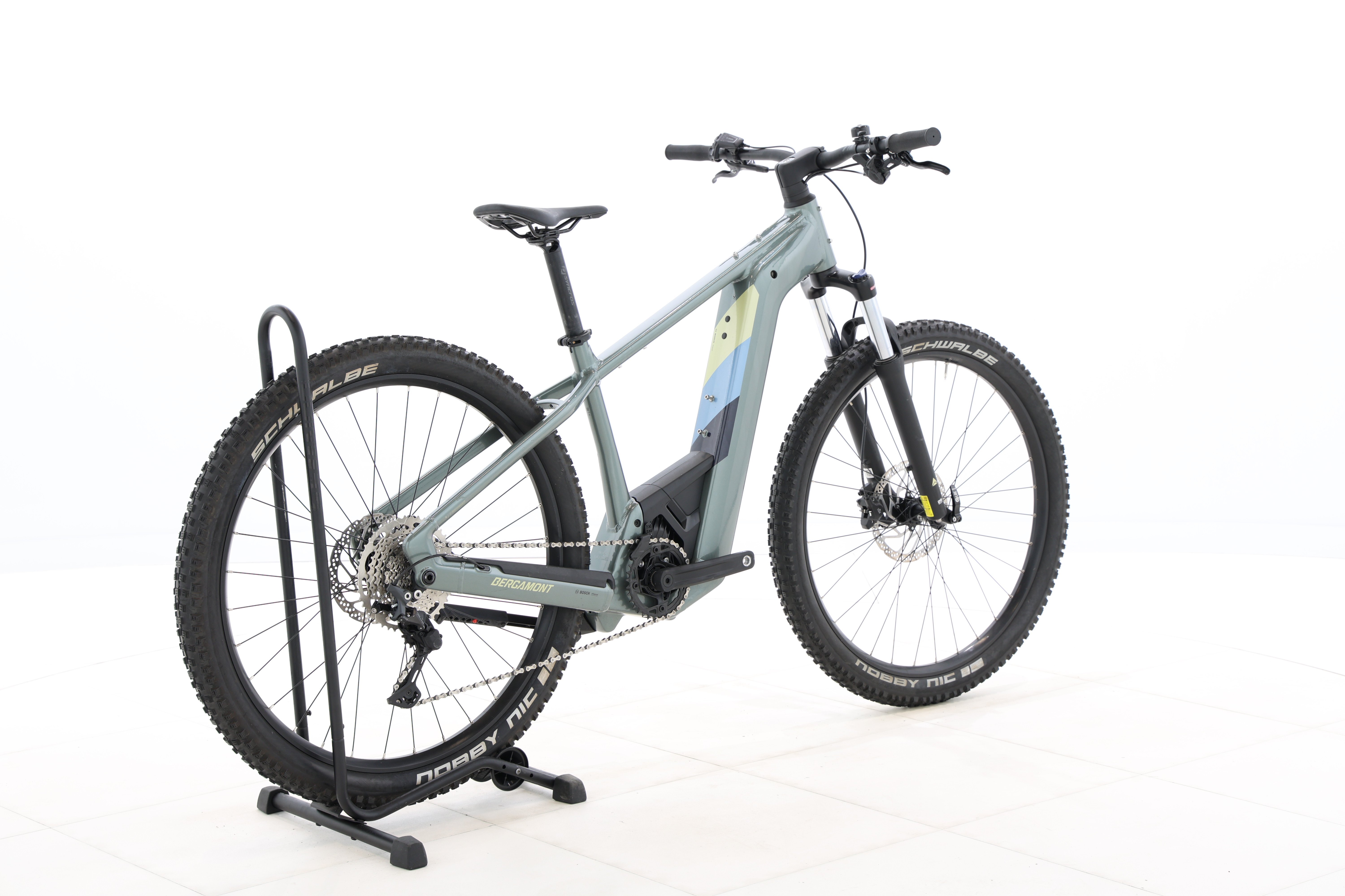 f4e0a827-a43e-4594-b55a-2ff0b3418900