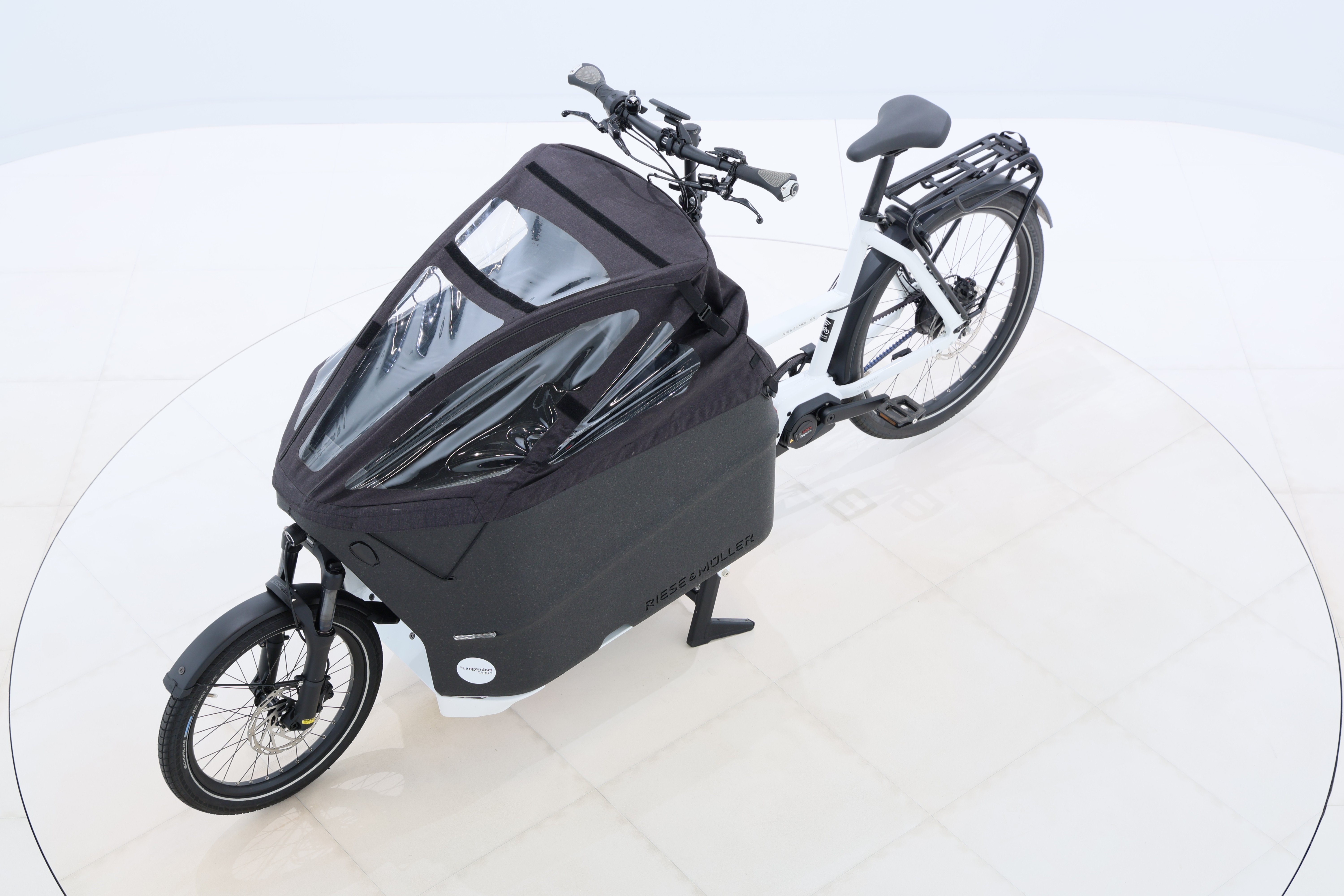 a1226da8-f522-493e-8786-0e7ac7d1ec23