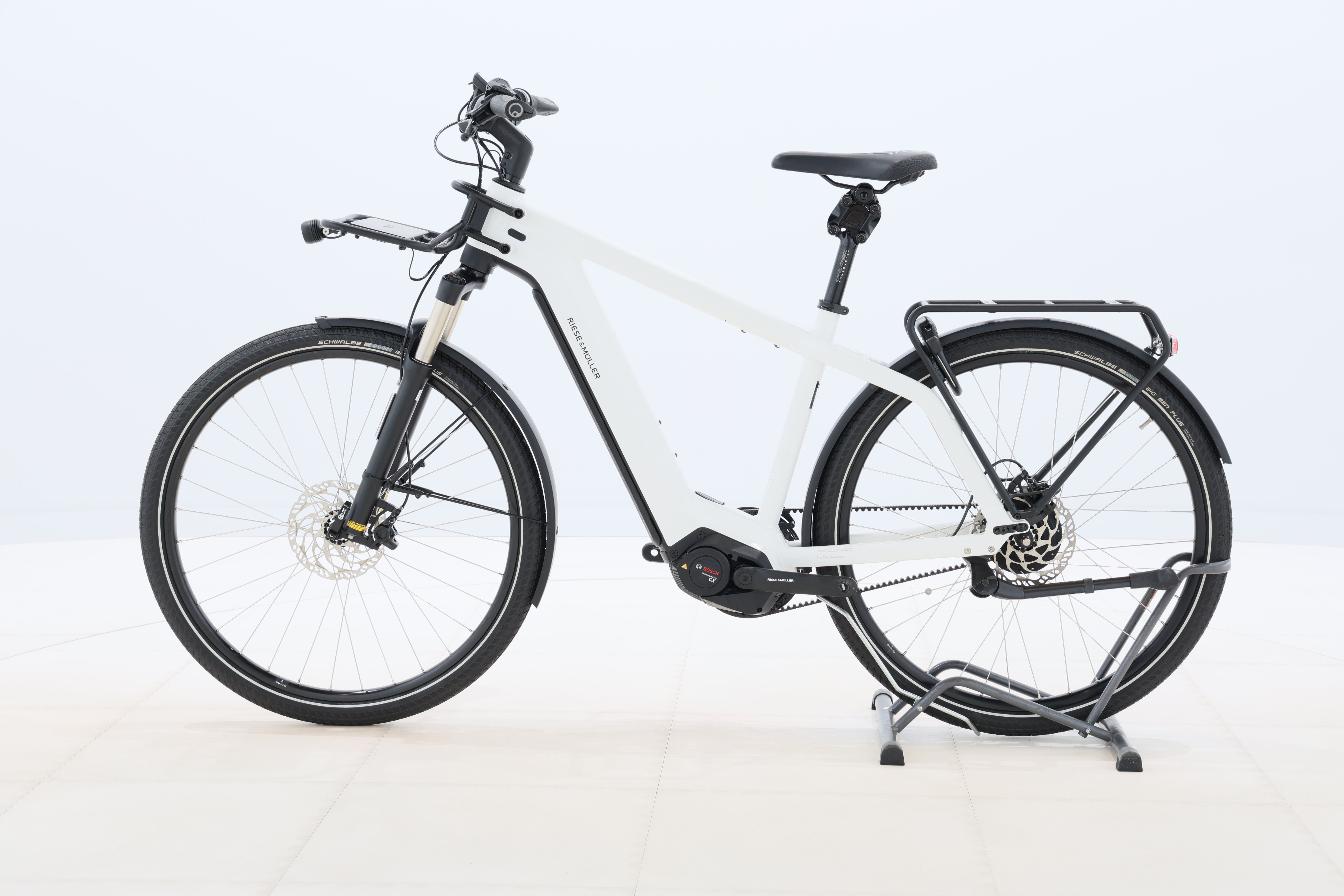 2f2aa27f-8673-41d1-a8c3-e262f5173810