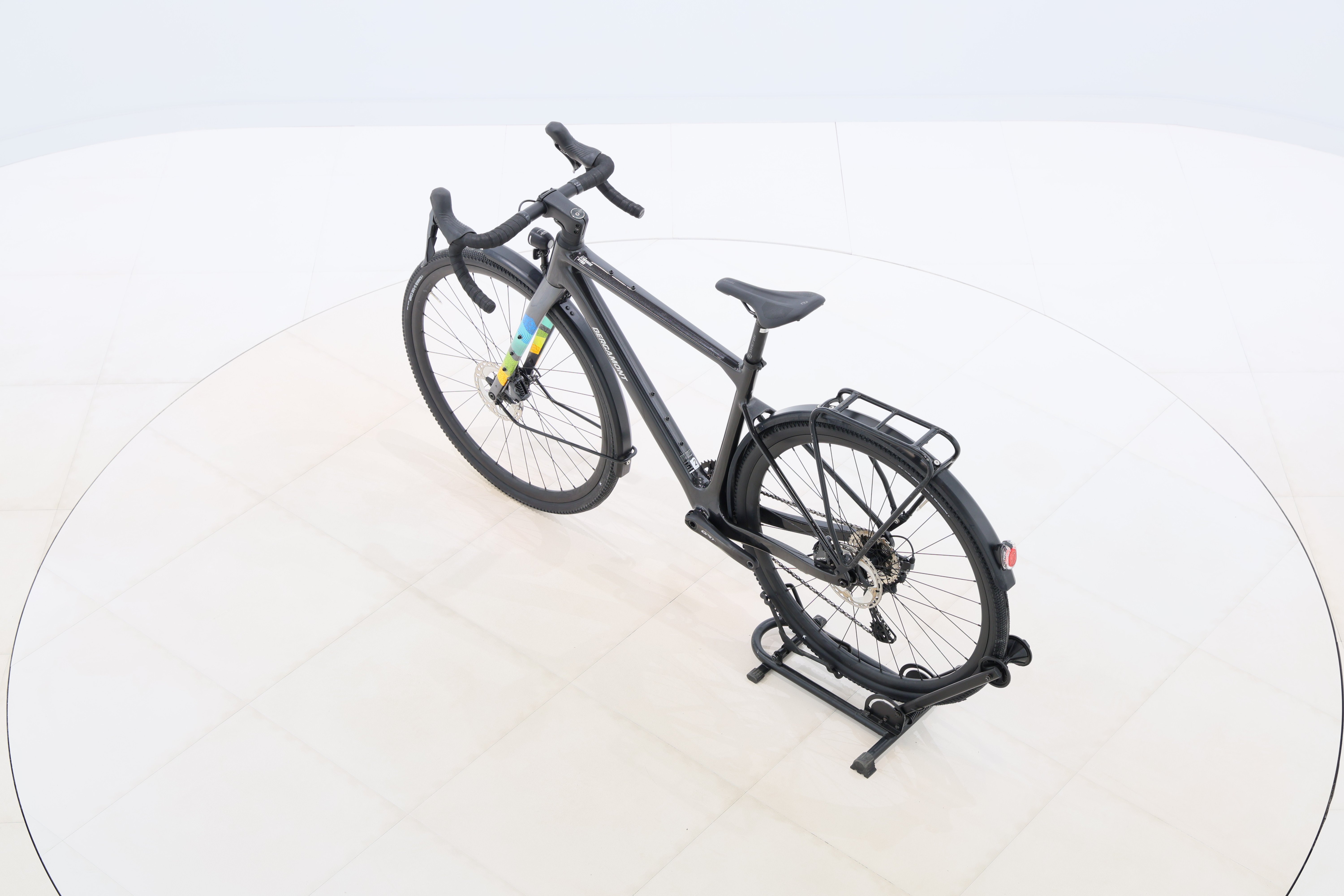 7c051351-18dd-47f2-a694-06513f19c1f8