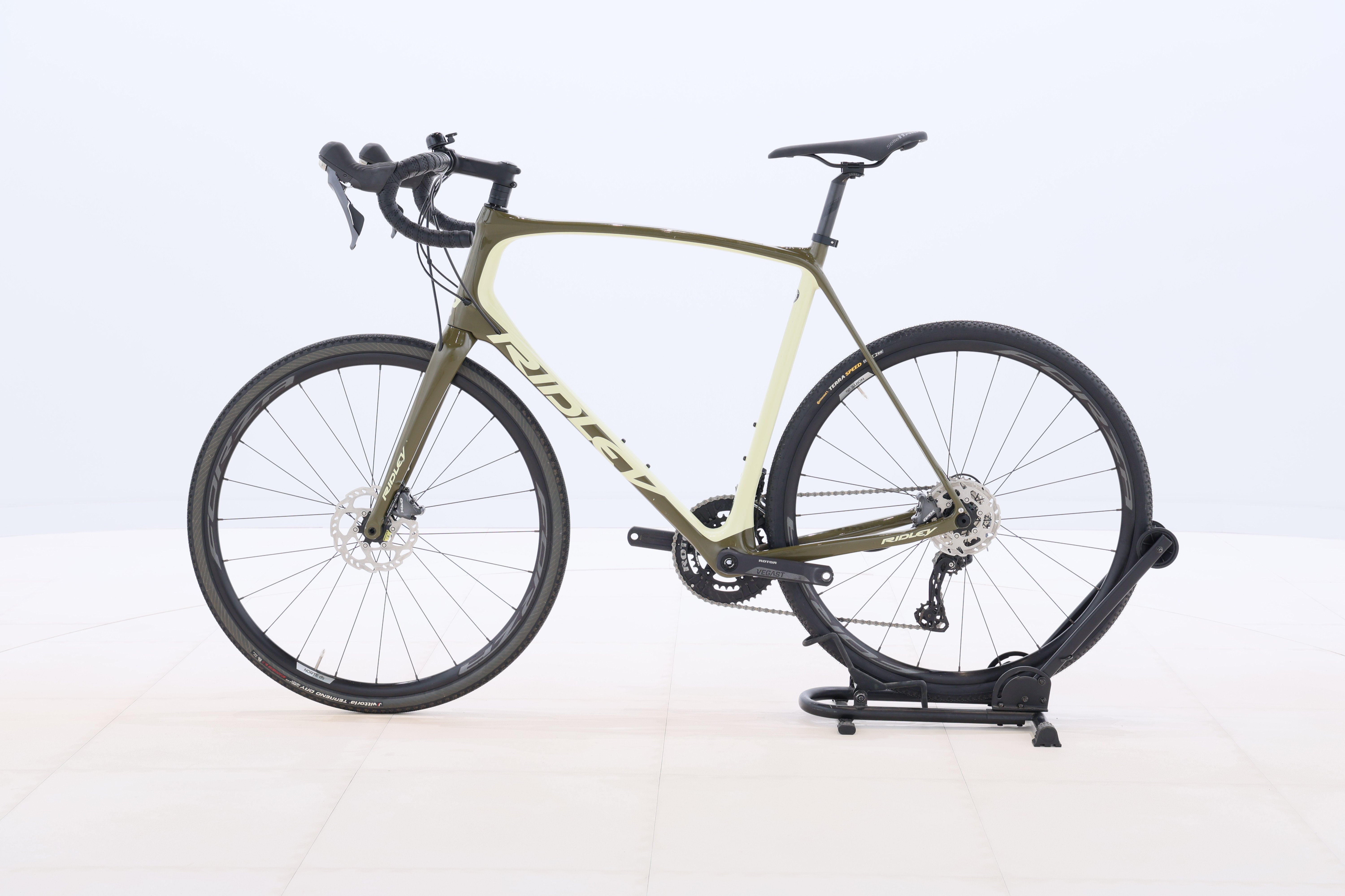 ef1dfa98-44ca-4c84-be19-4a63477d563f