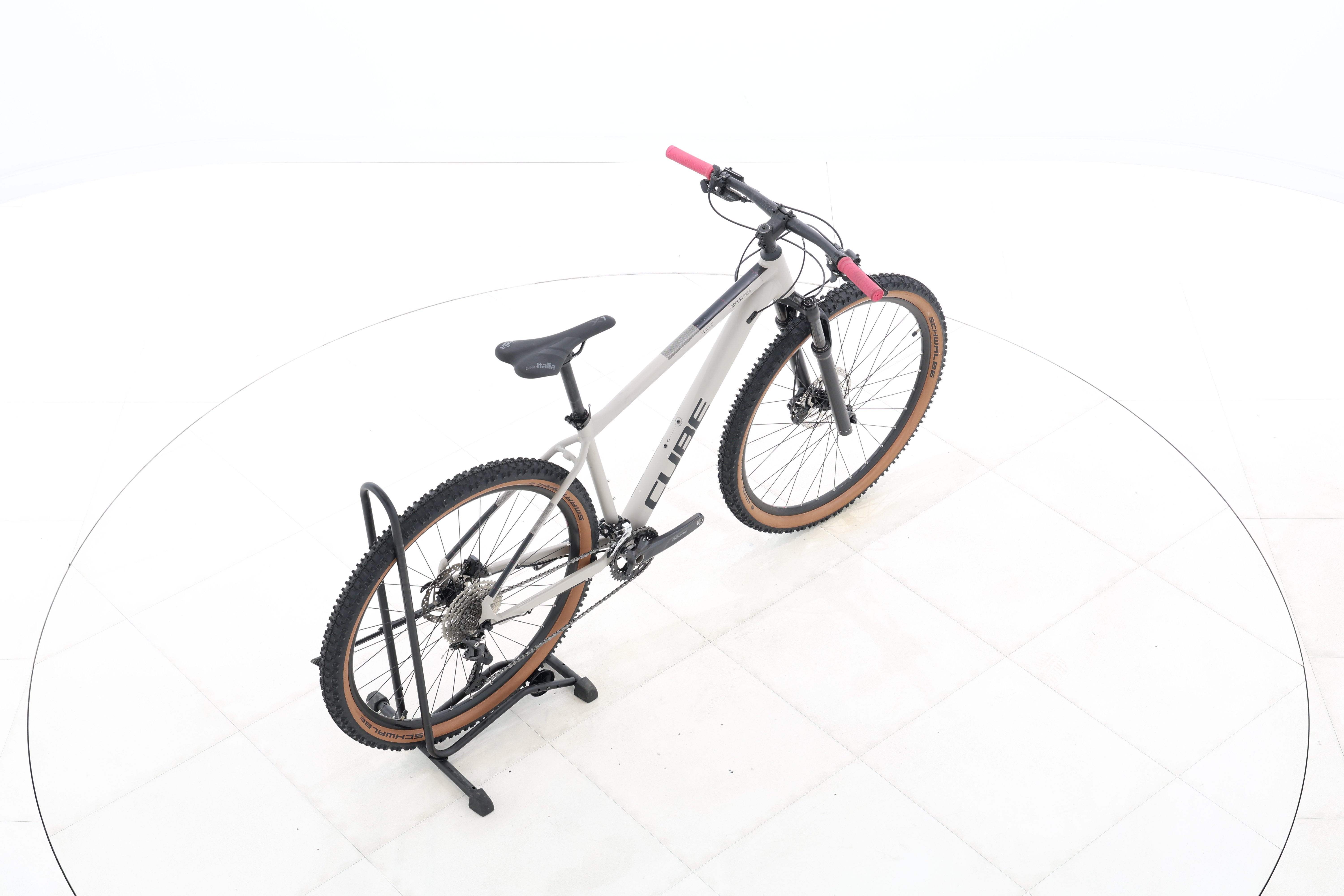 c2da9b43-6bdb-4048-a785-ac85edc91456