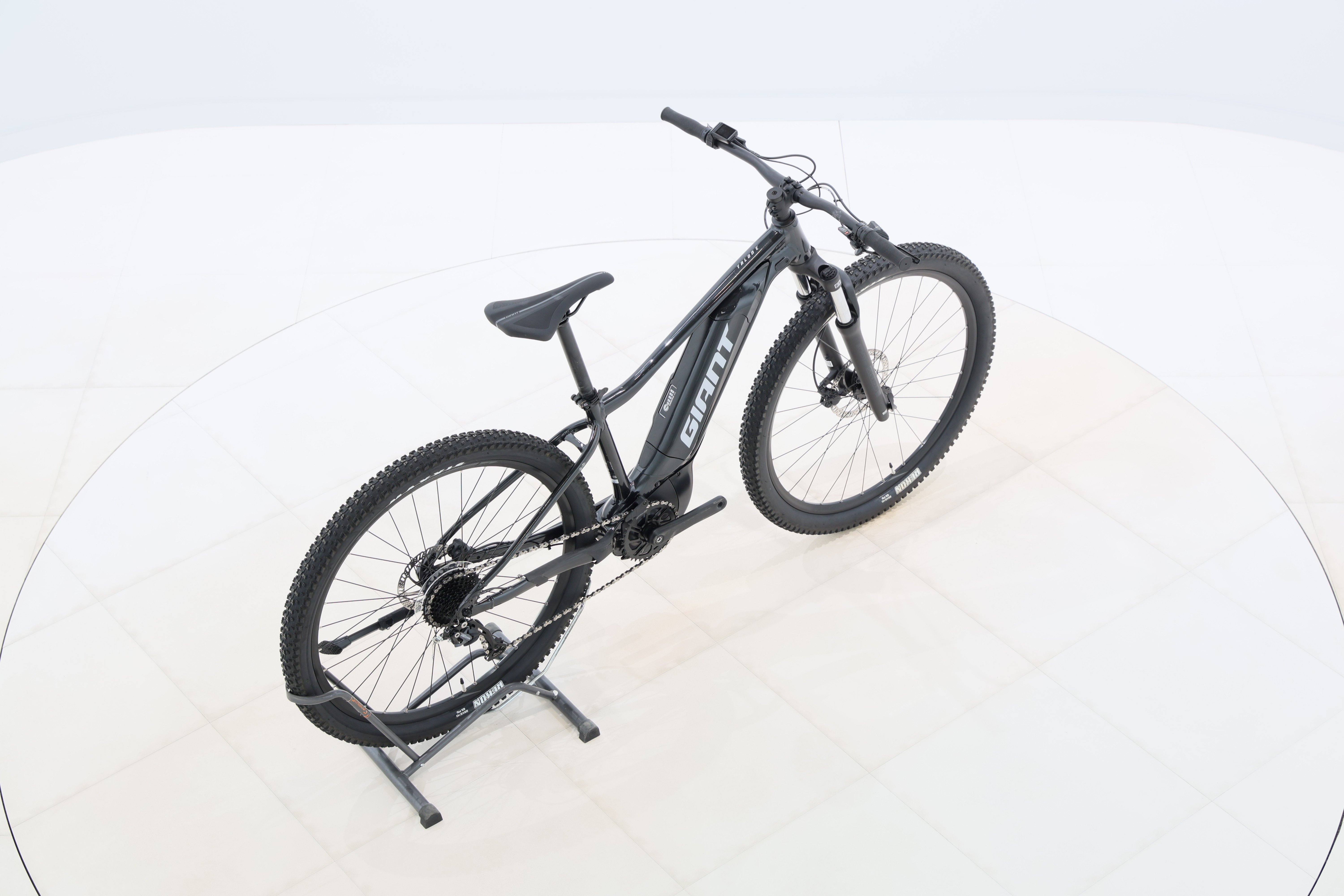 8ca51f0c-3adb-488b-af13-ffd866a5c5bc