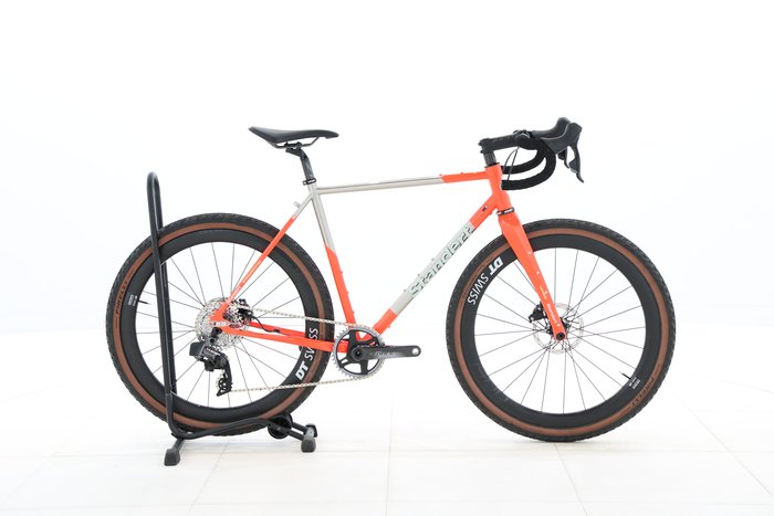 Standert ERDGESCHOSS STAINLESS PANG! PINK SRAM 1X RIVAL ETAP AXS + FORCE CRANK 2024