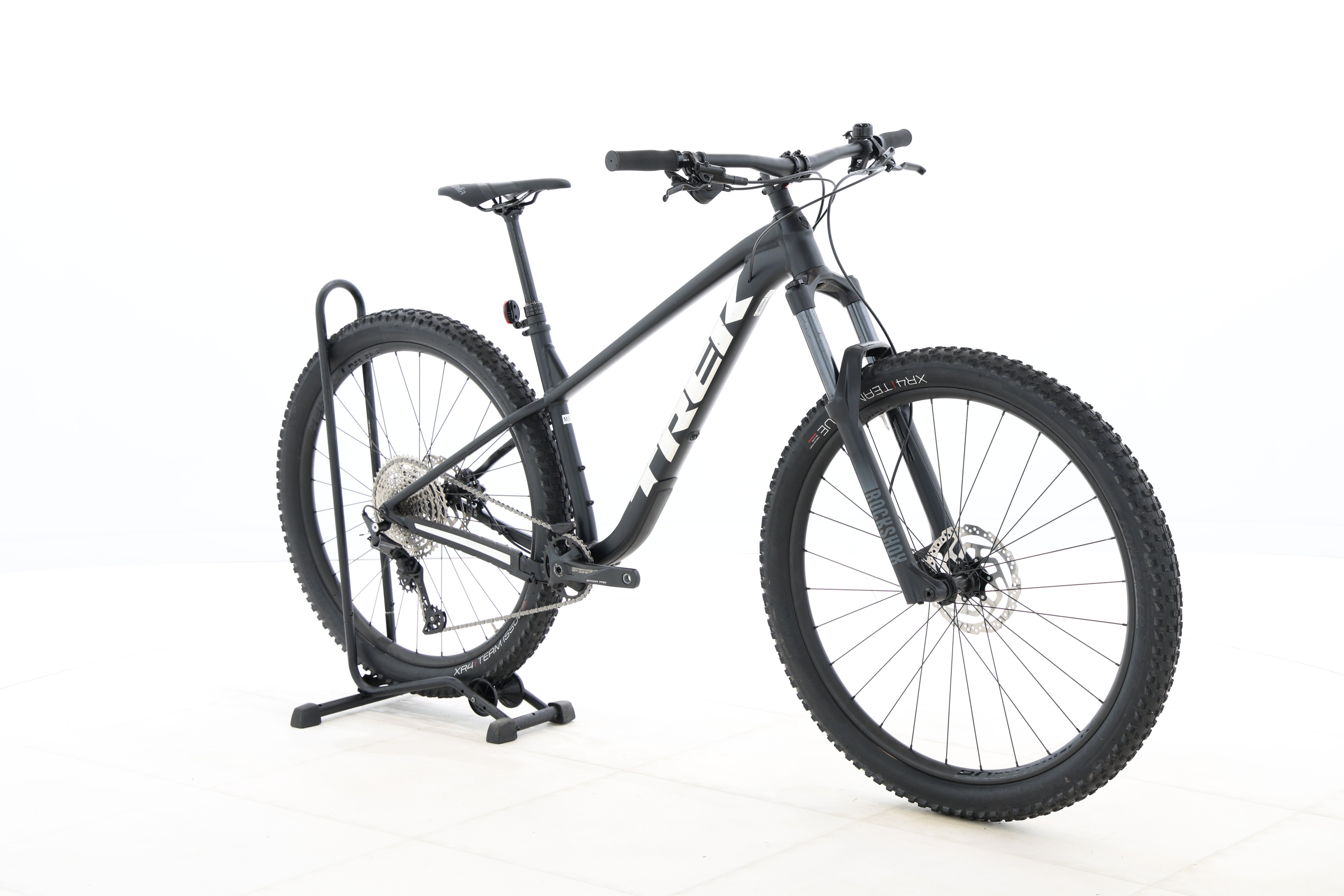 8a420649-e753-4f74-9c3d-638edbbc5f88