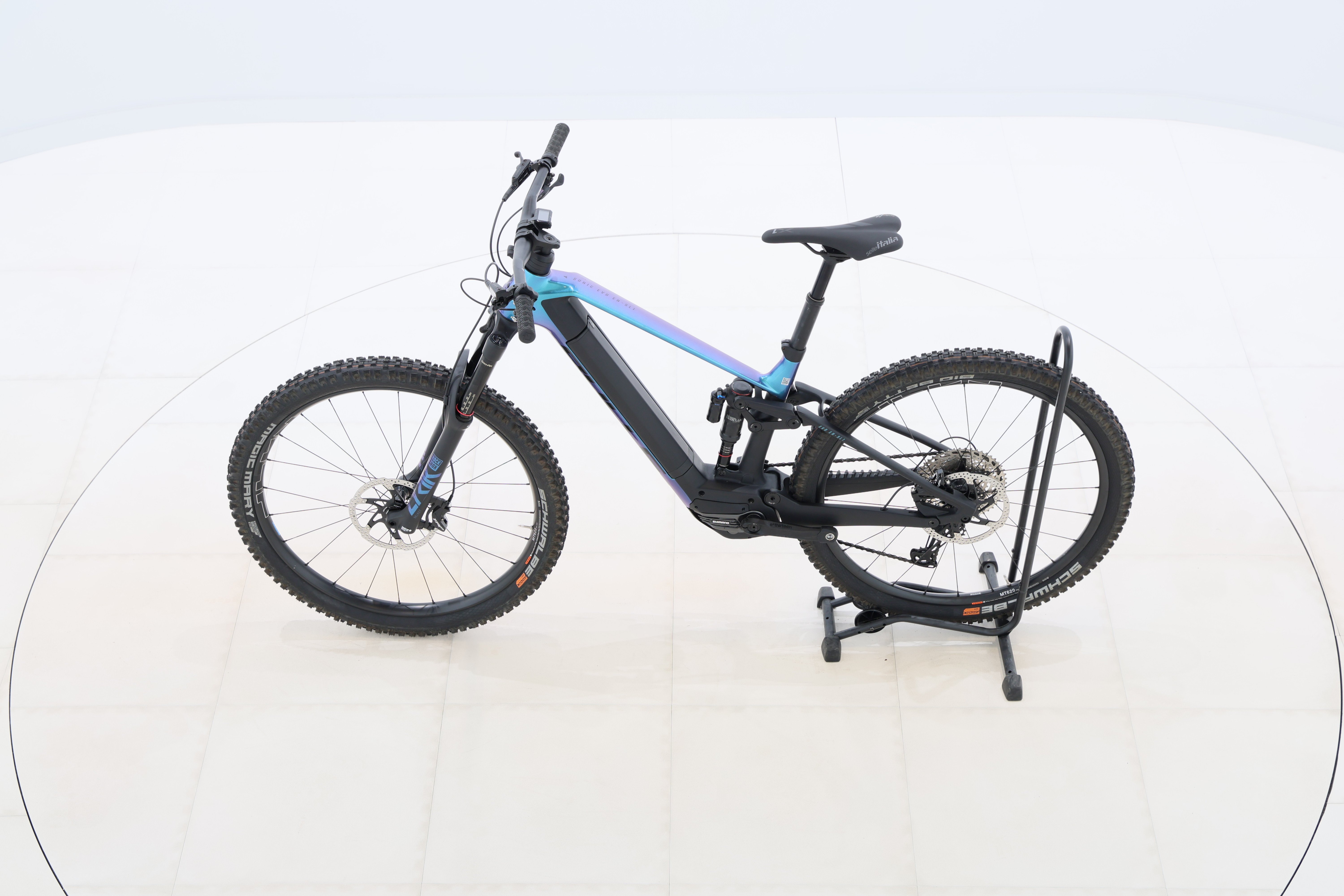 733ed686-c9ba-4589-a915-3ae42da9df3e