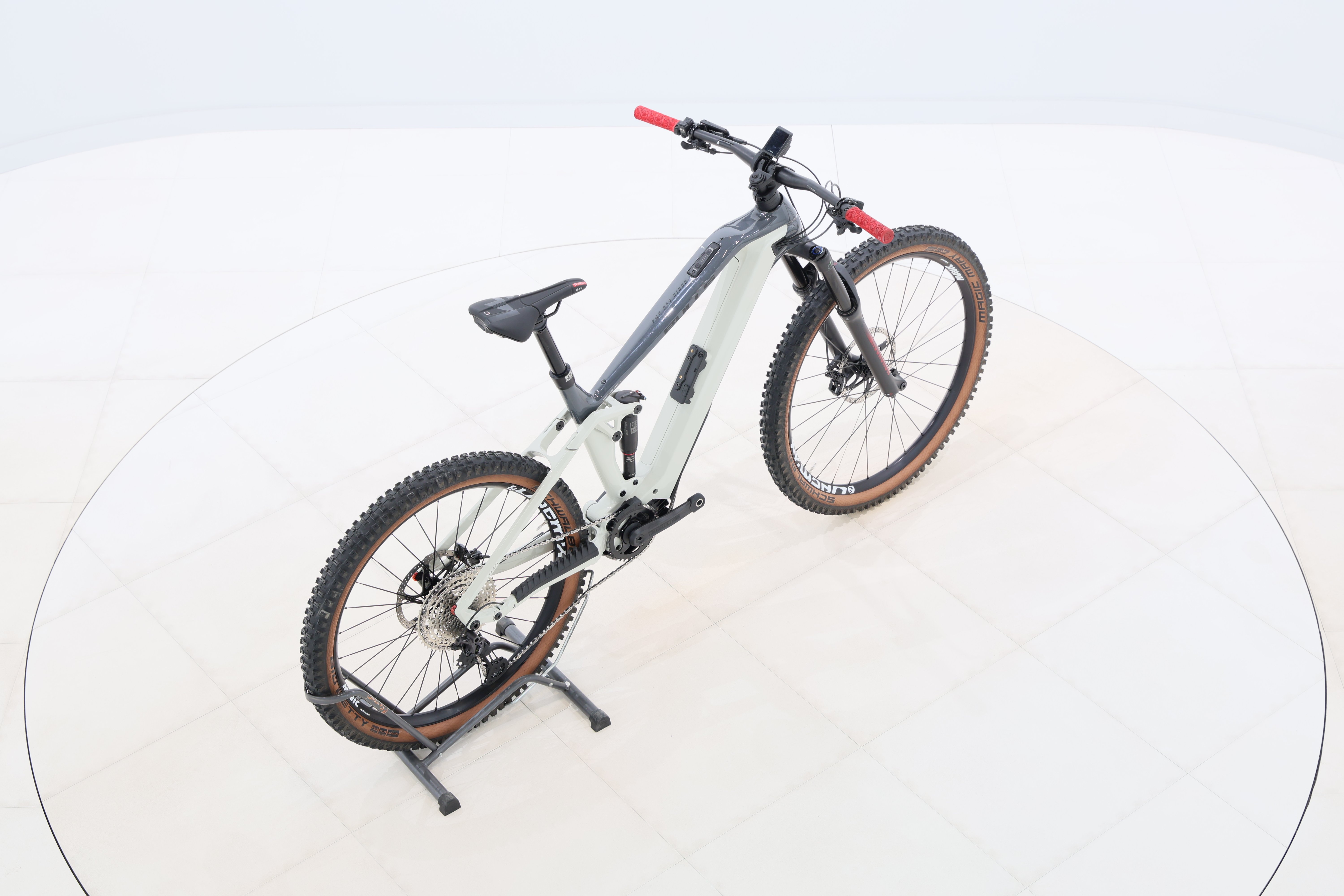 543b5a41-d82a-4266-885a-697ddd1b08a1