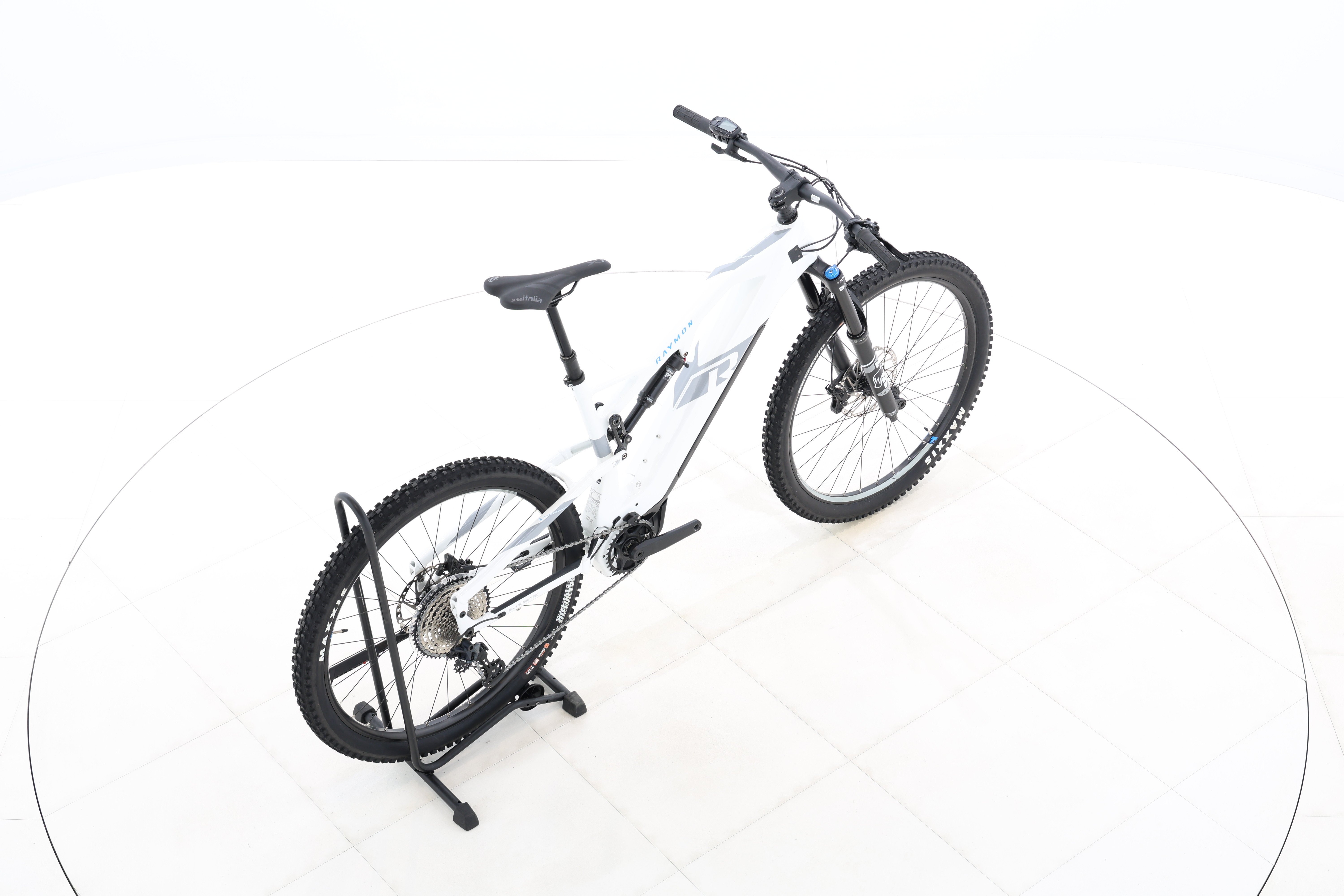 a0ceb826-bfd0-400a-8cda-95018c791f07