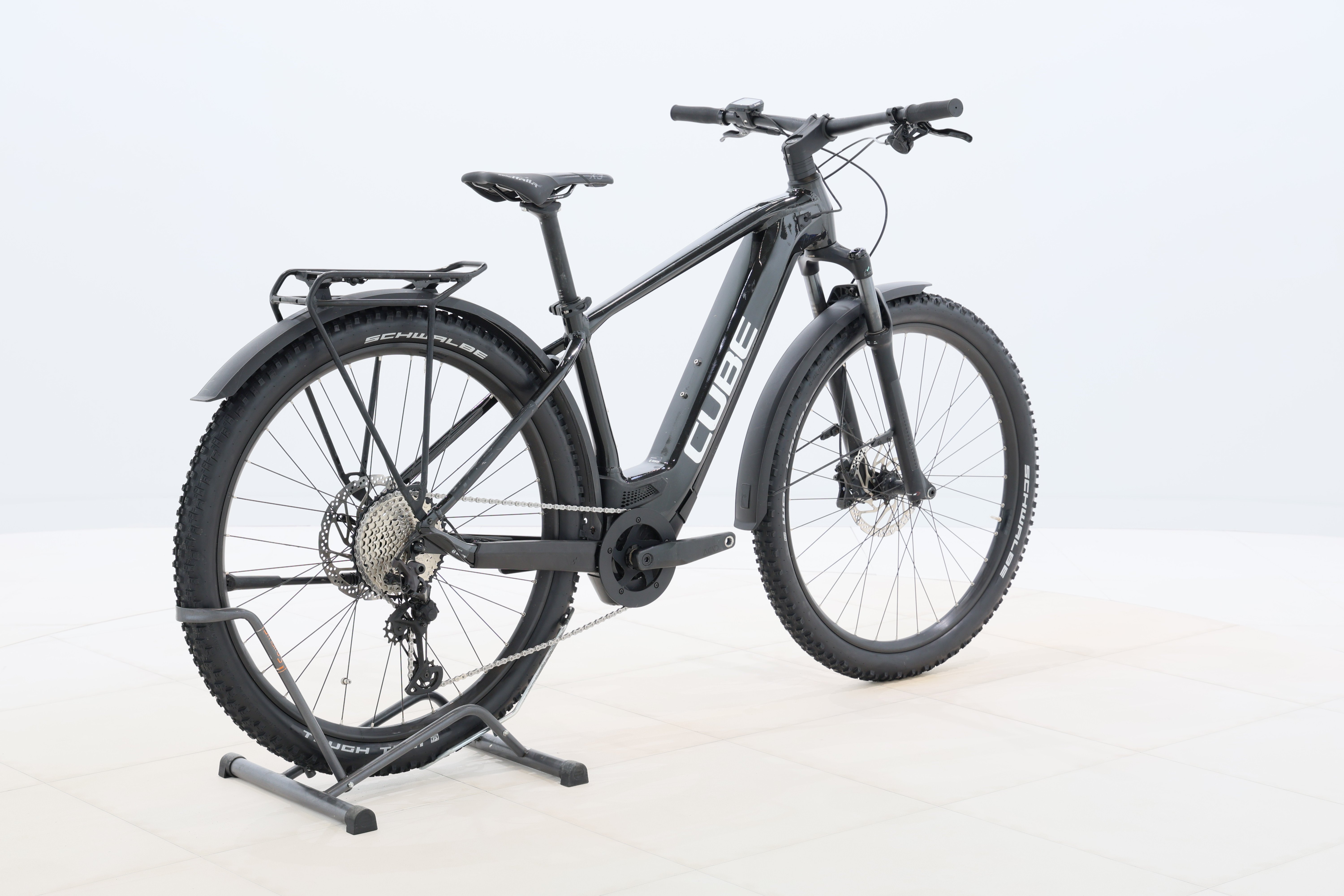 dfc3995a-9124-48cf-b9f3-8b551b97f0b1