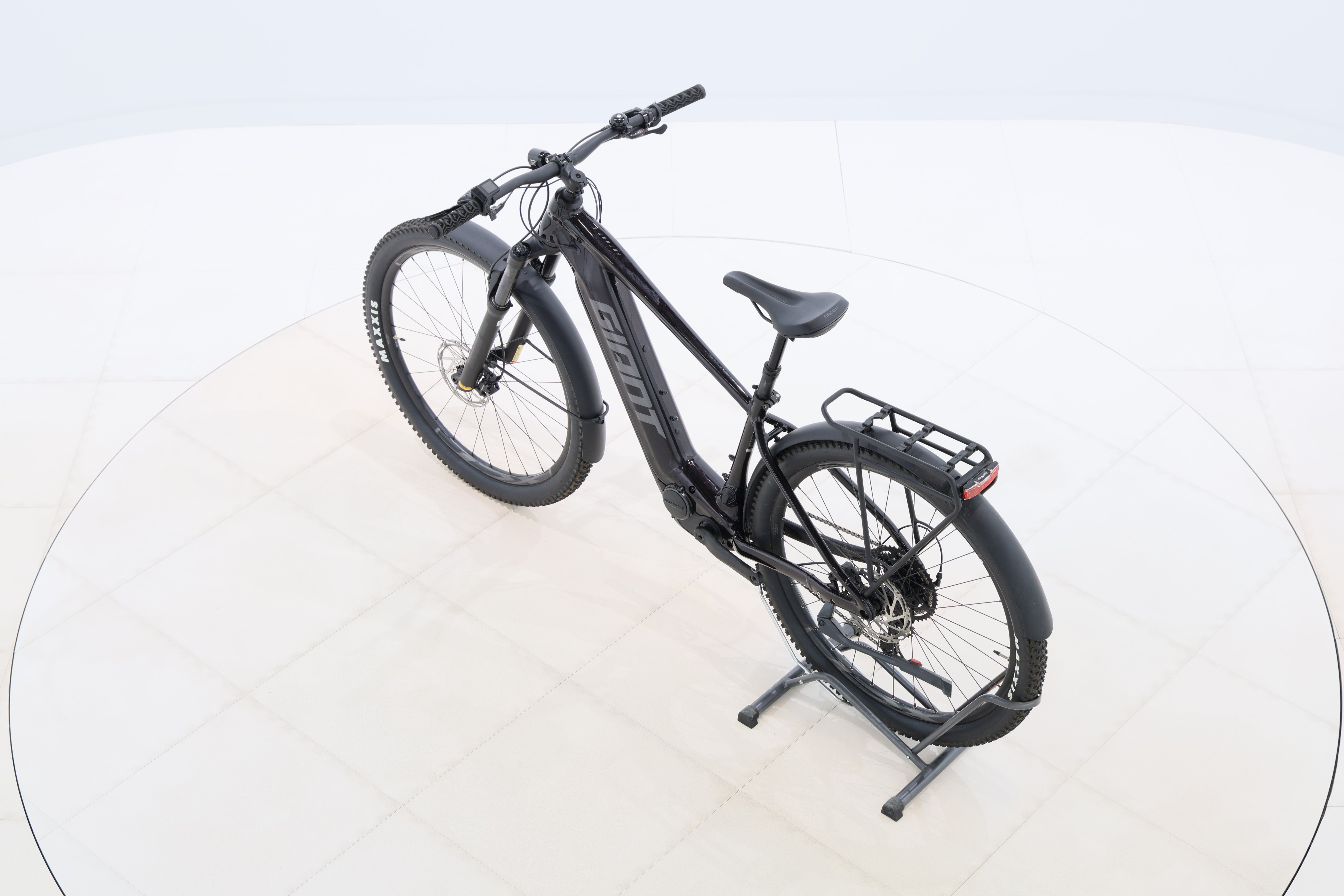 9c7f04a8-48c6-470e-be79-237503bdf353