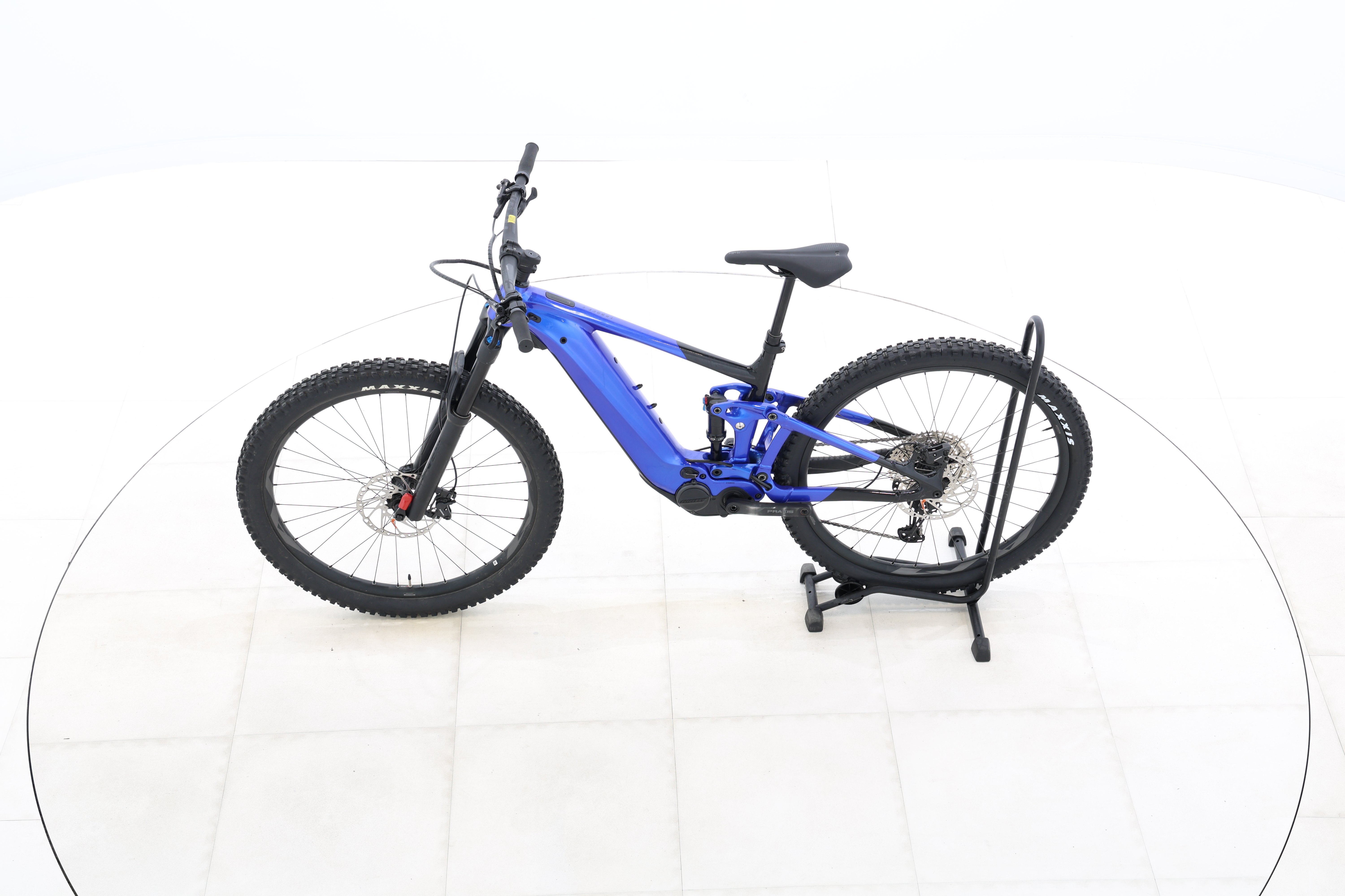 e7284358-25a9-413a-ad94-7ca601221d97