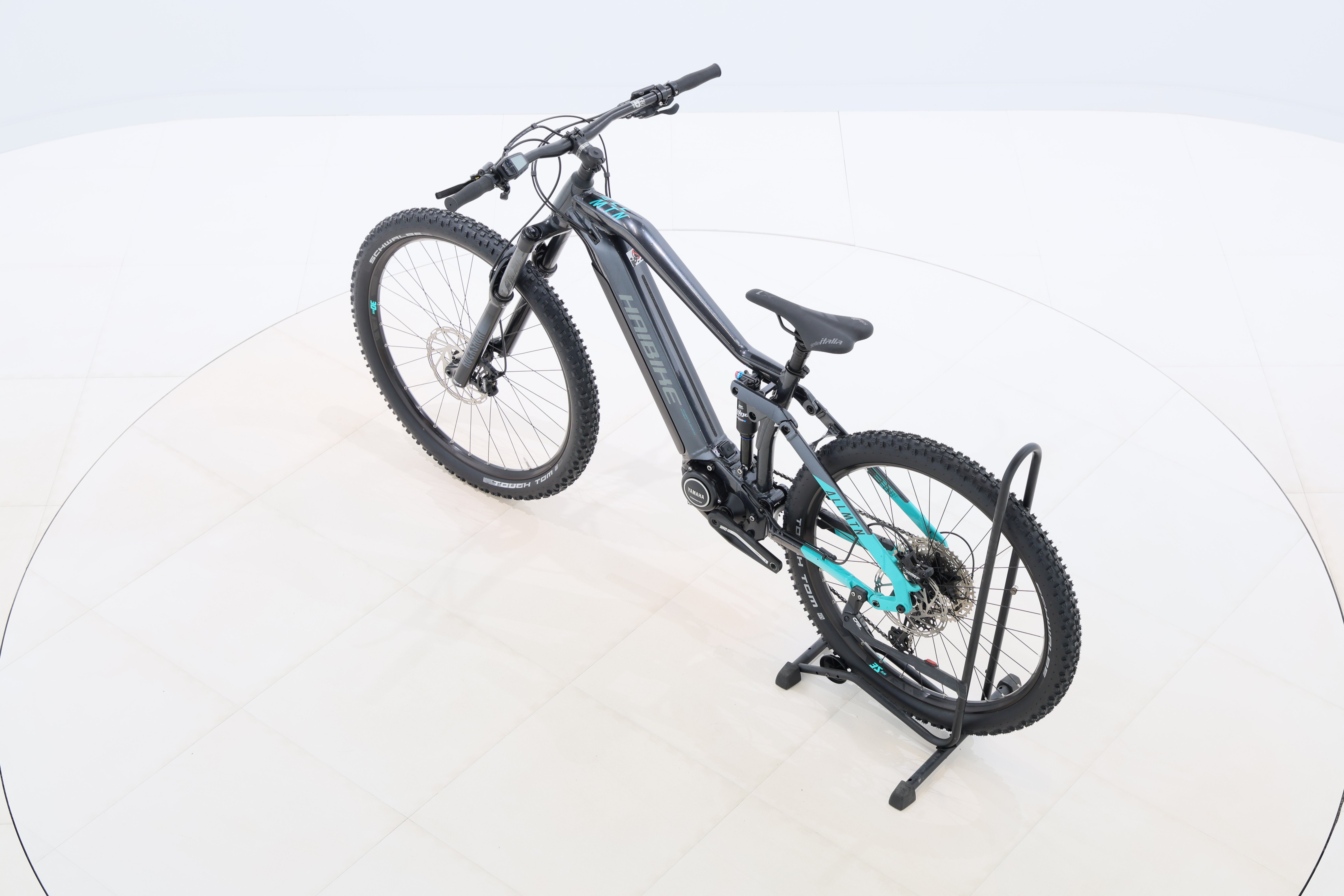 cc5a19b0-533b-4b7c-8505-42de5ea8c52c