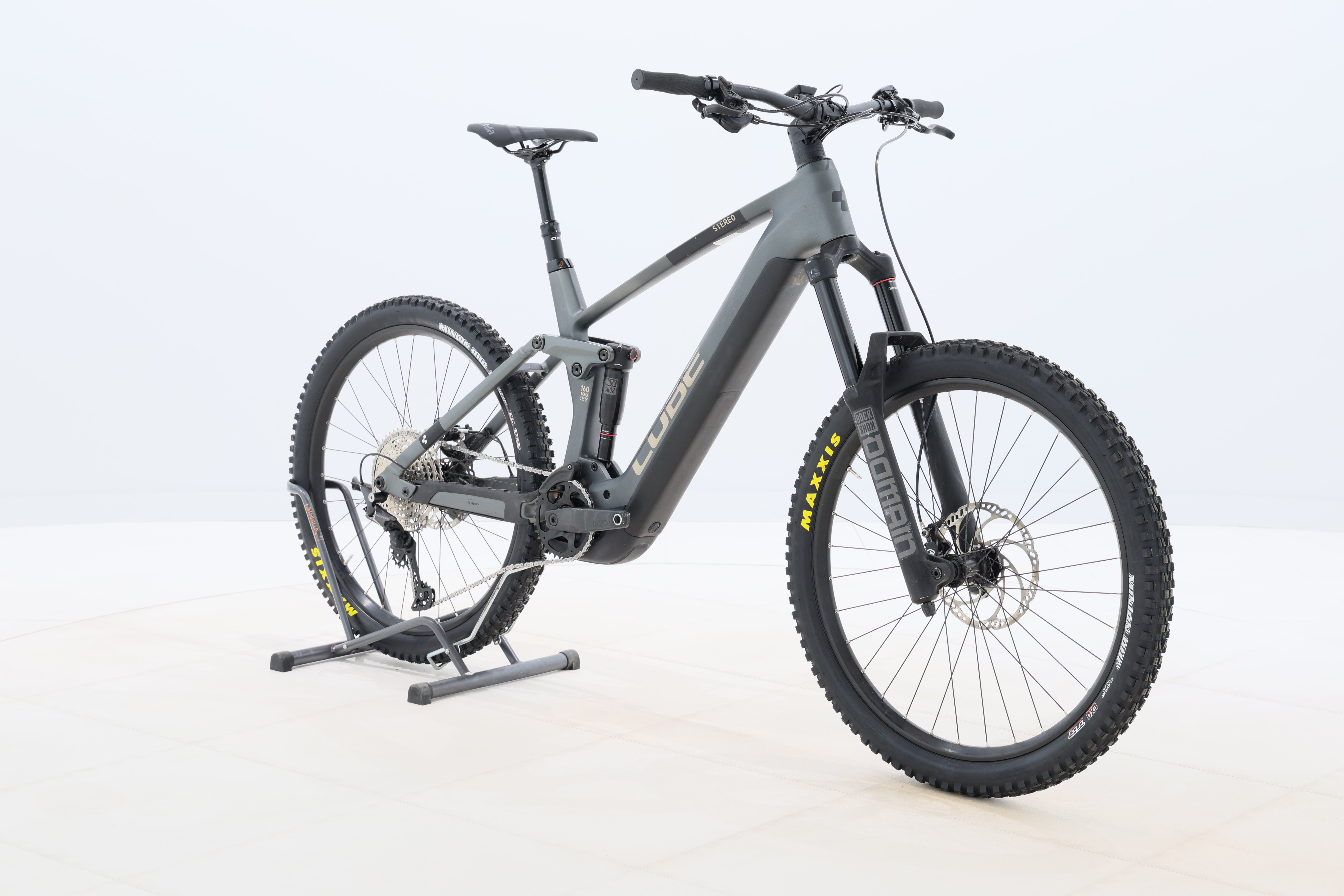 c089945c-b19d-4e40-a81b-15fc5b943e73