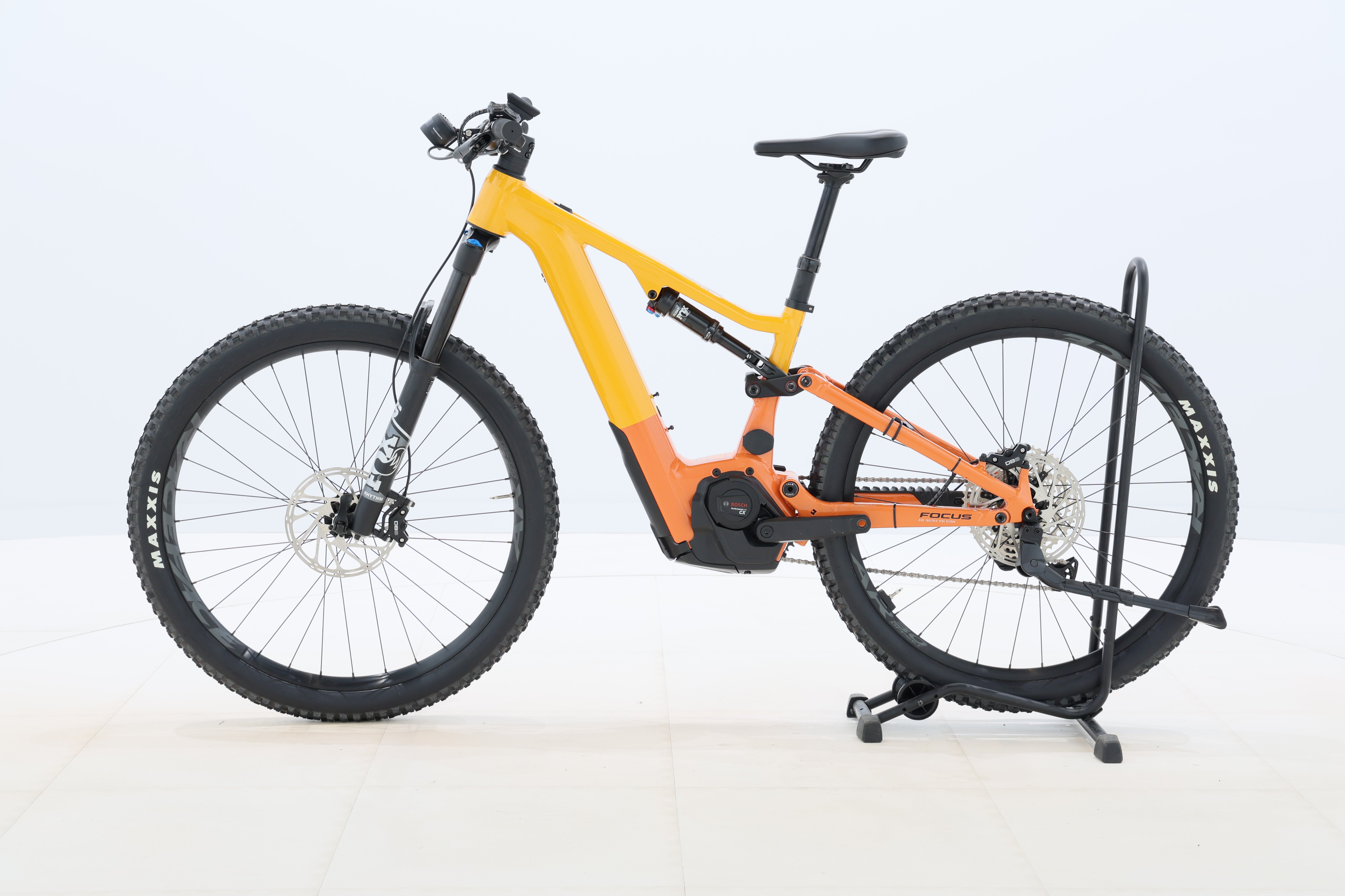 ddafe04e-f914-465f-beba-27c9982dab6e