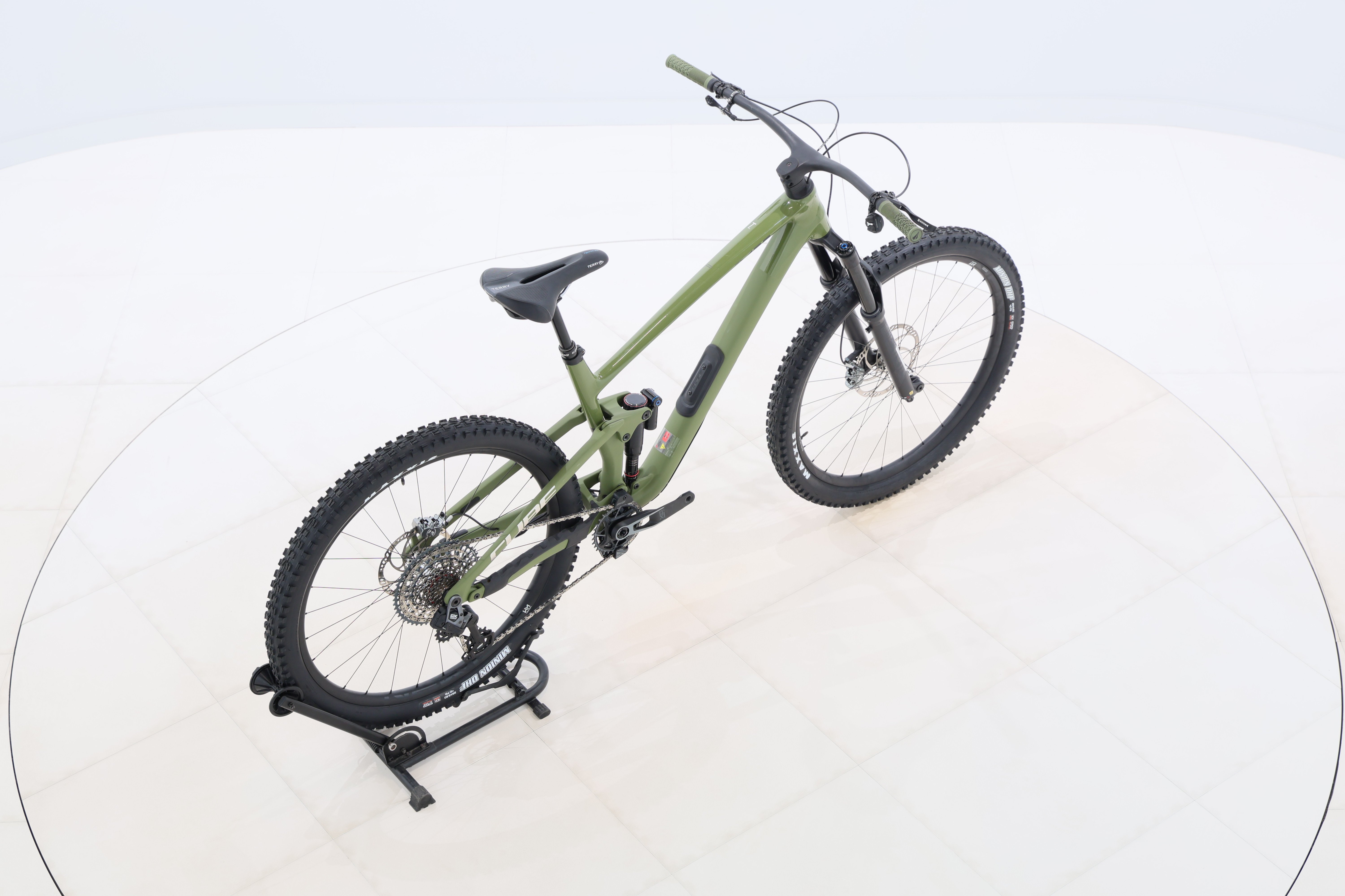 e4c56efc-748f-4b00-84af-1fd32a22fe03