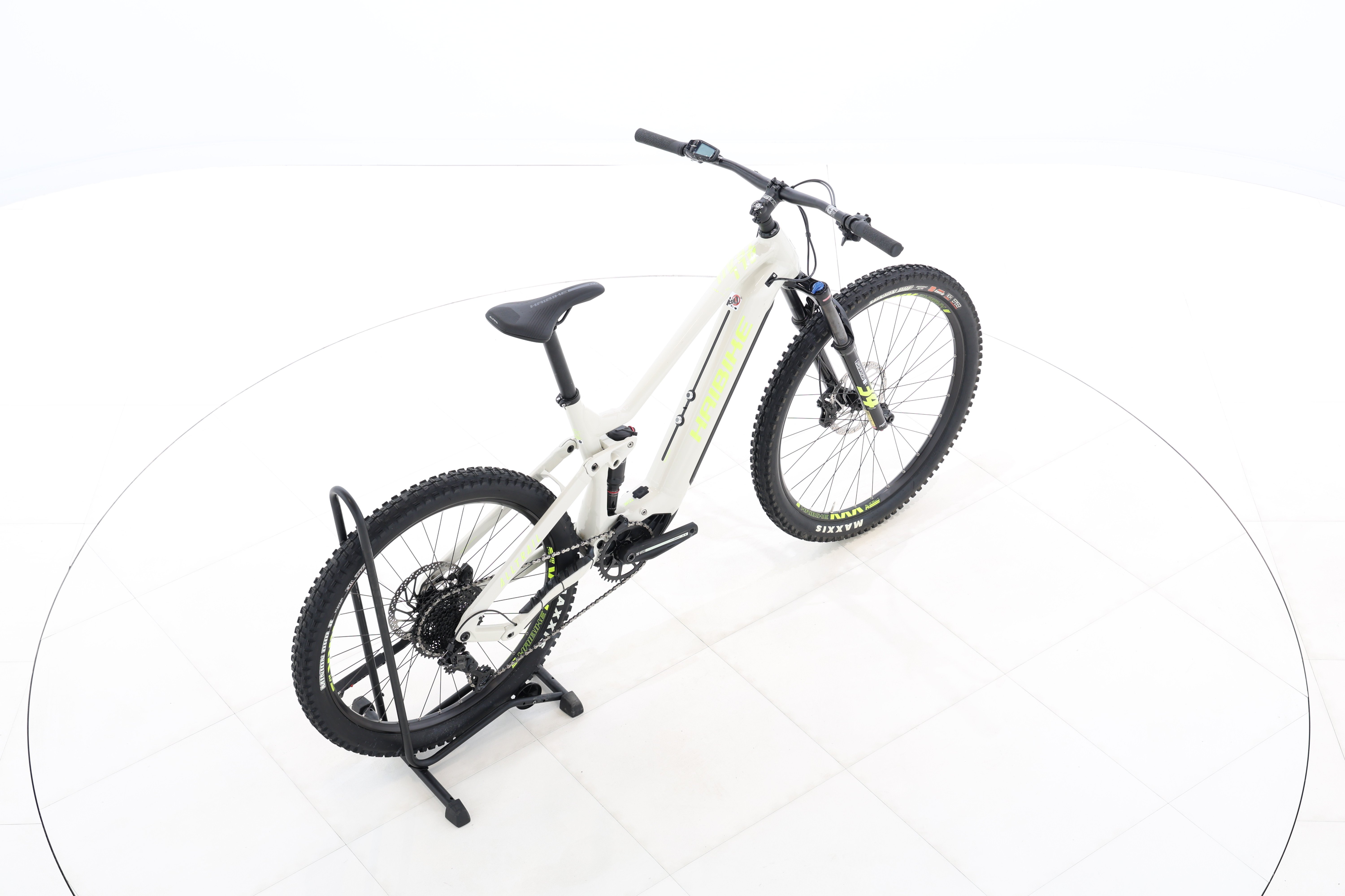 828b0a45-df28-41d3-8ead-7d617dc11d57