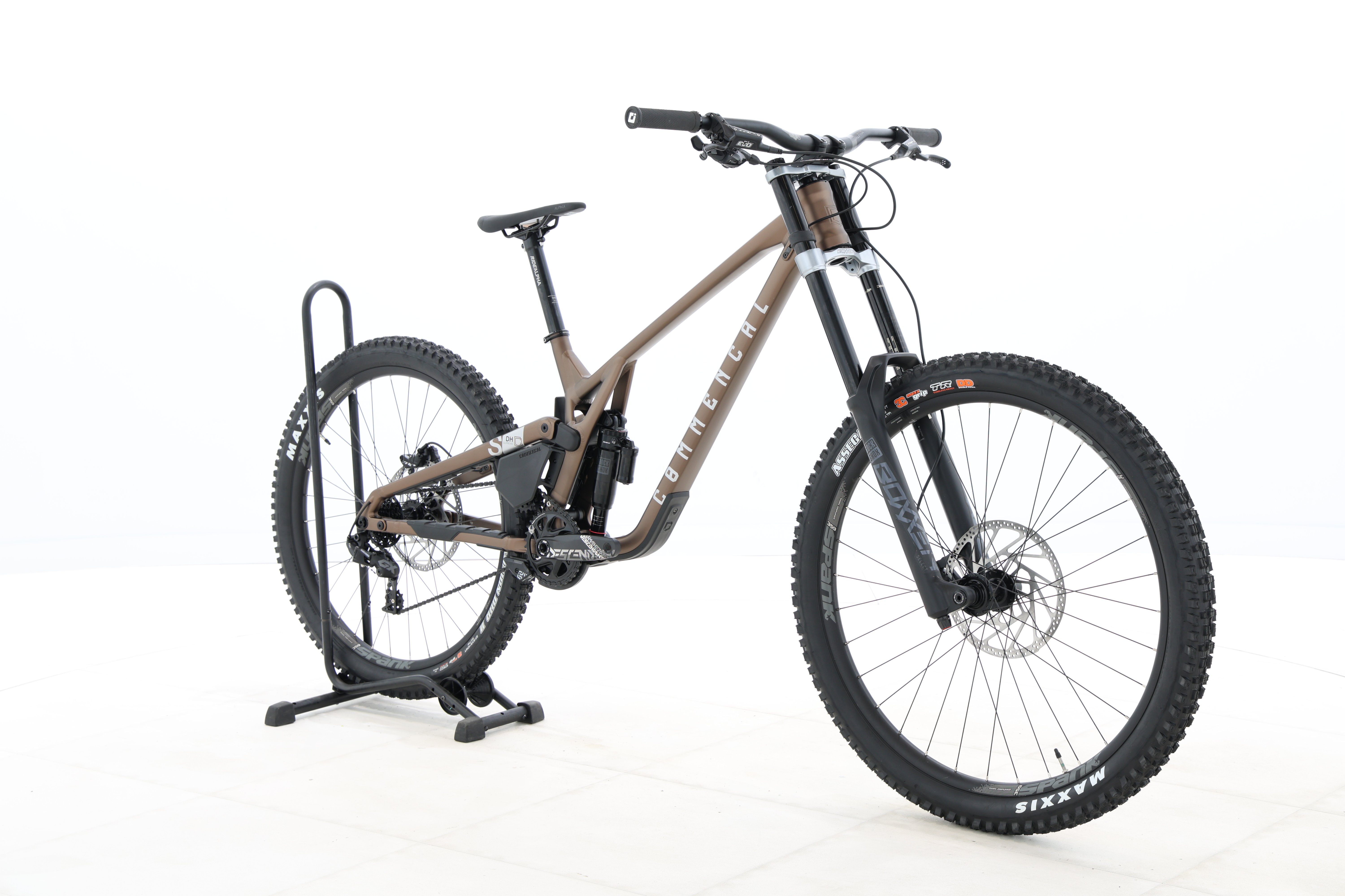 a8a2637b-4f5a-40e6-9aa6-d9b7cd19b3a3