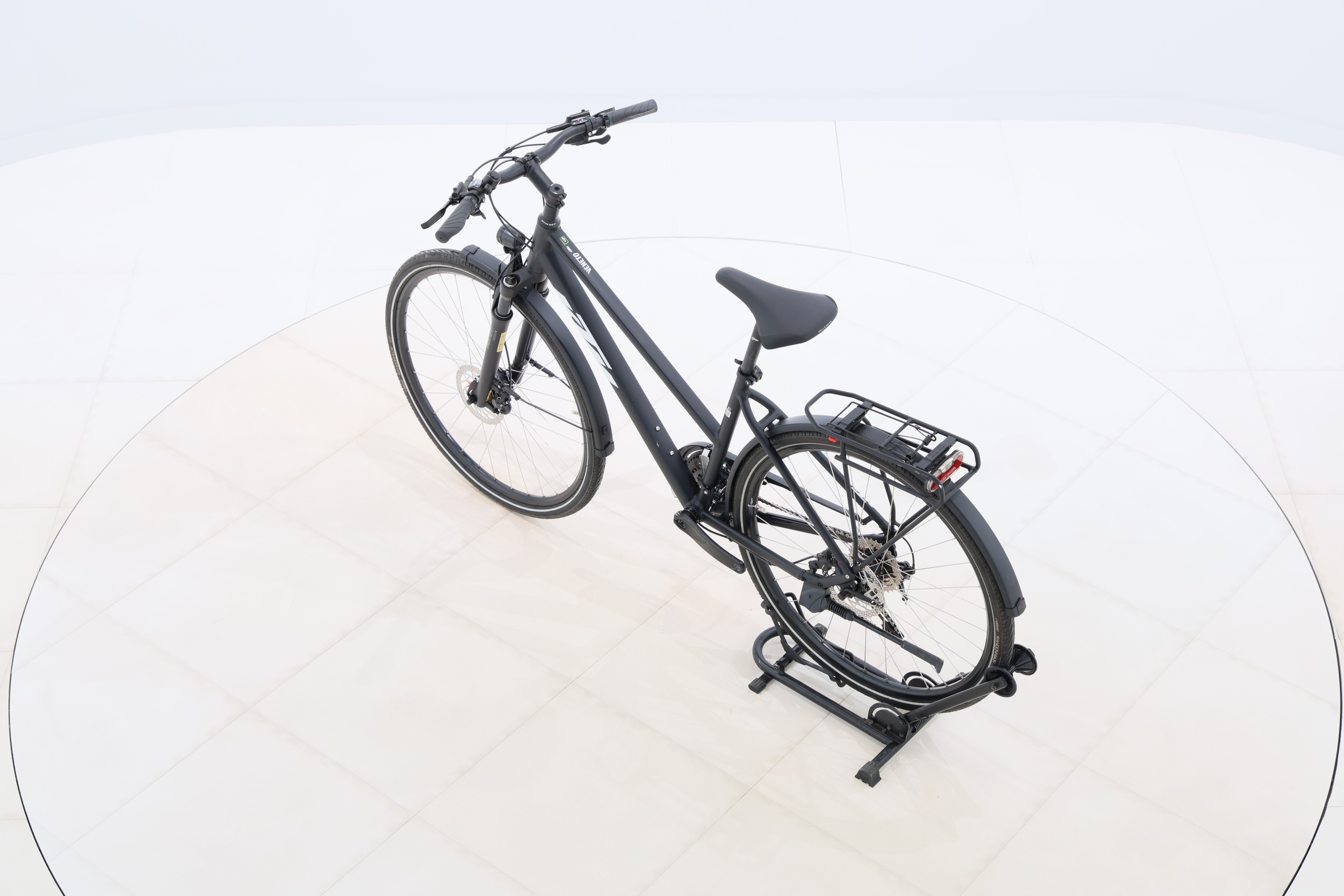 d30a0055-f723-46e1-8310-bf298216fcdf