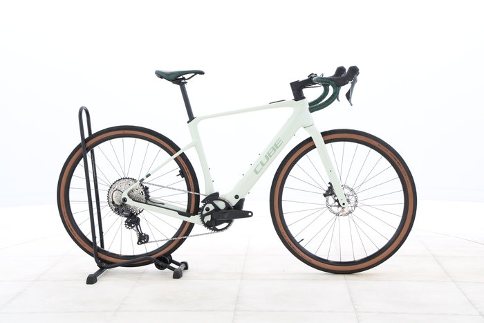 Cube NUROAD HYBRID C:62 RACE 400X 2025