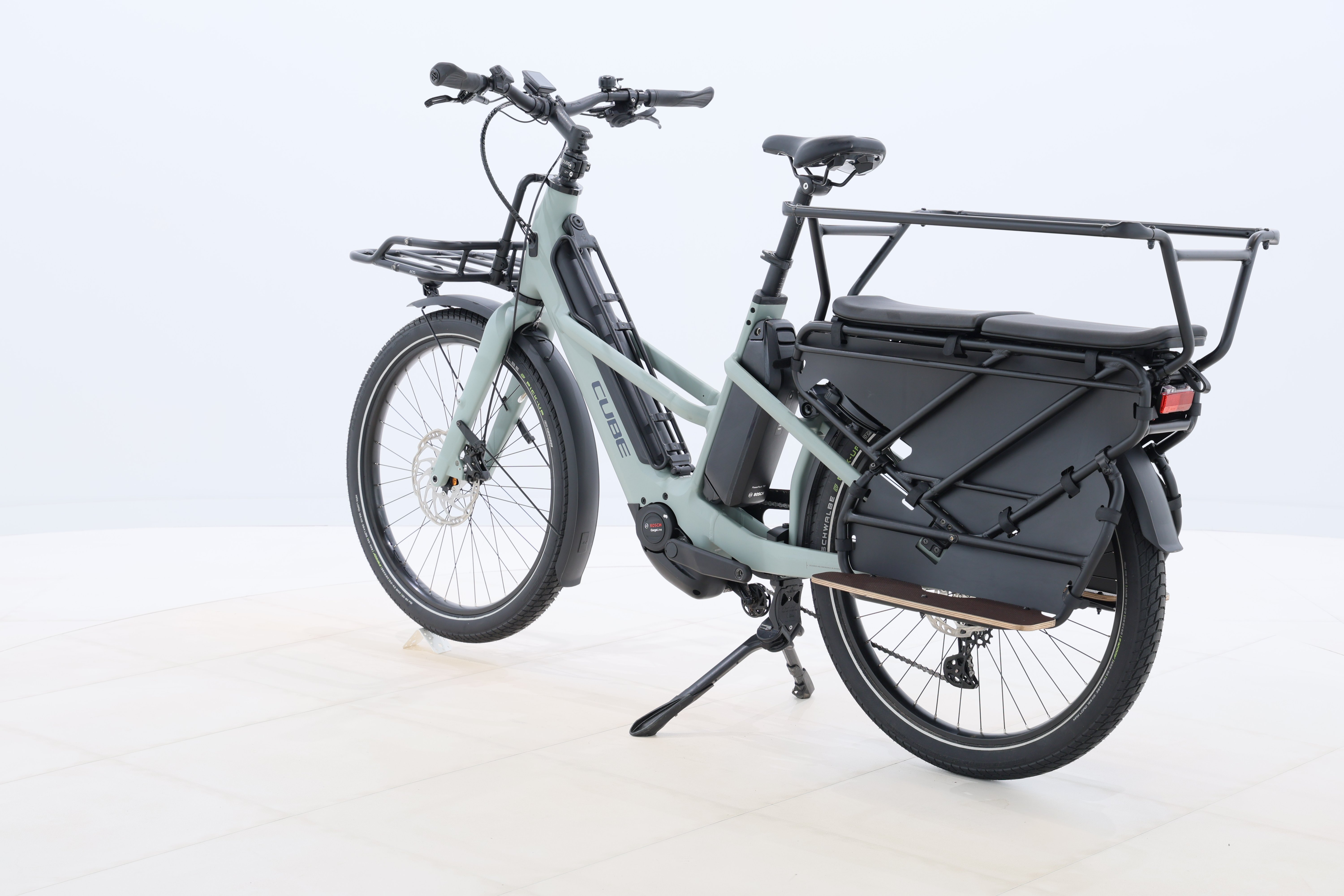 b86df0fa-da3a-425d-8608-826163f4d52d