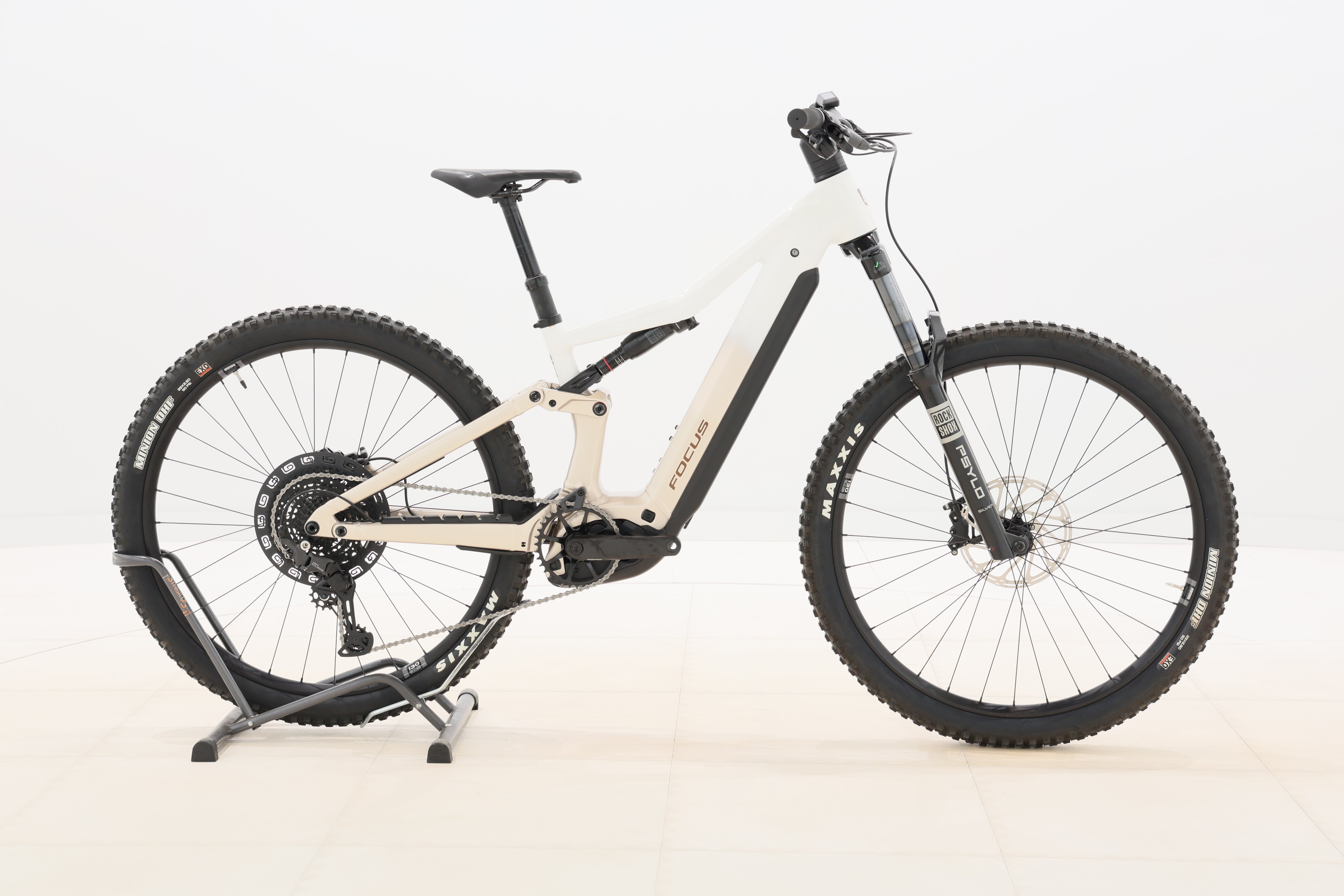 1884cd4b-5e20-417a-a3aa-1178e027a9f7