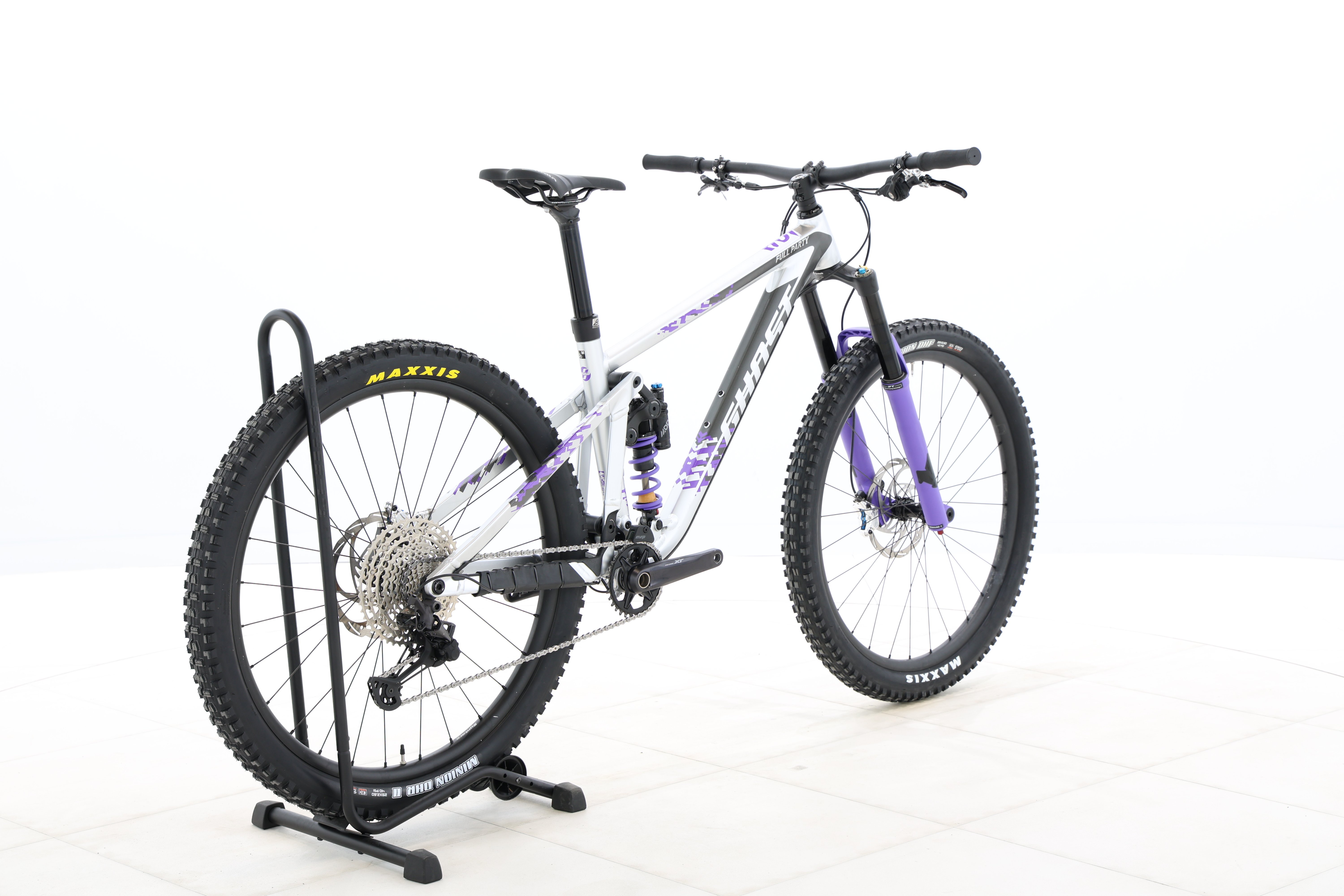 d5f27fc9-f8b4-4e2d-b696-3a6c88a8929d