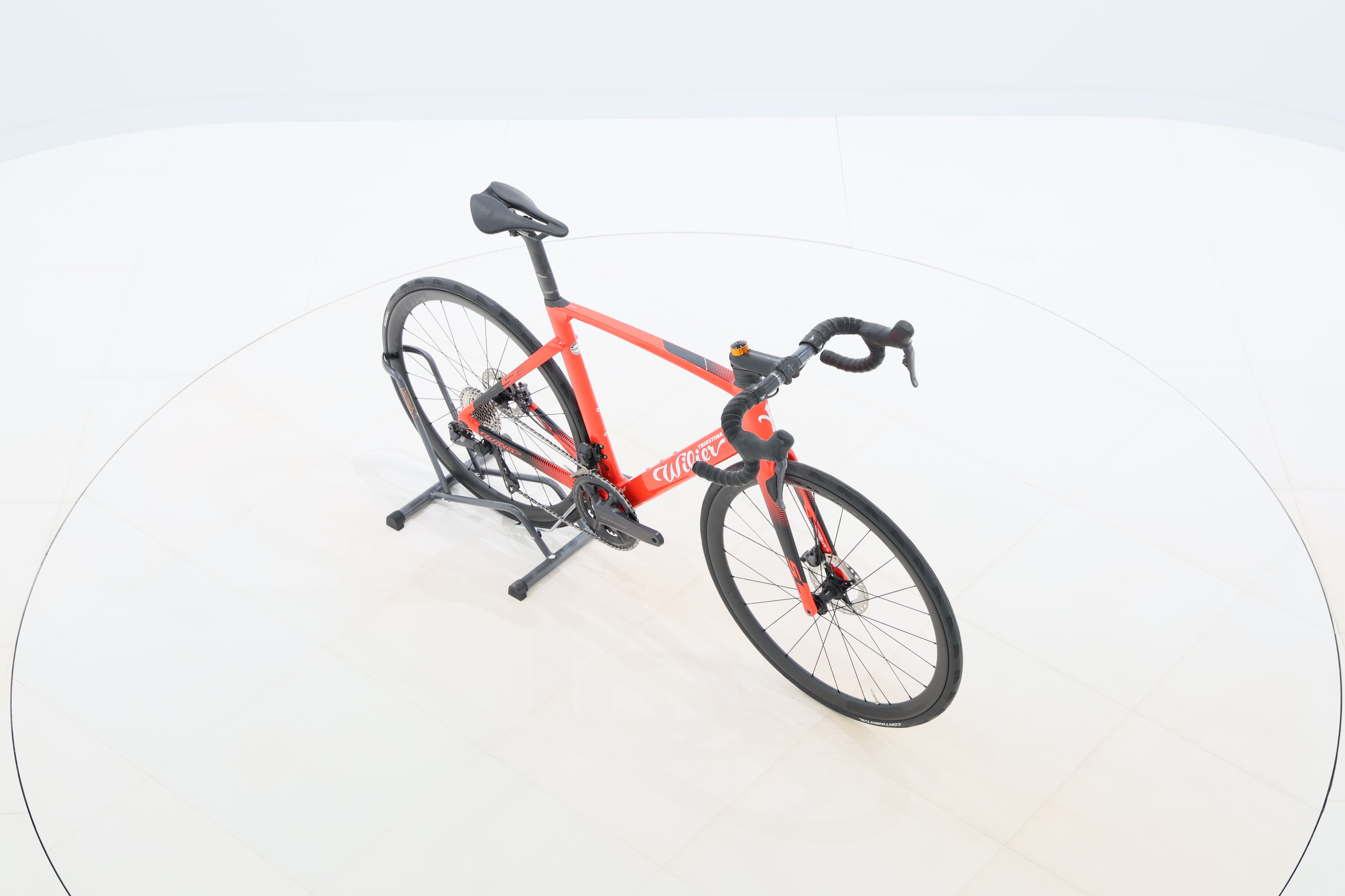 a77e5ea9-a2fb-47a0-aff3-43d0f44e8e18