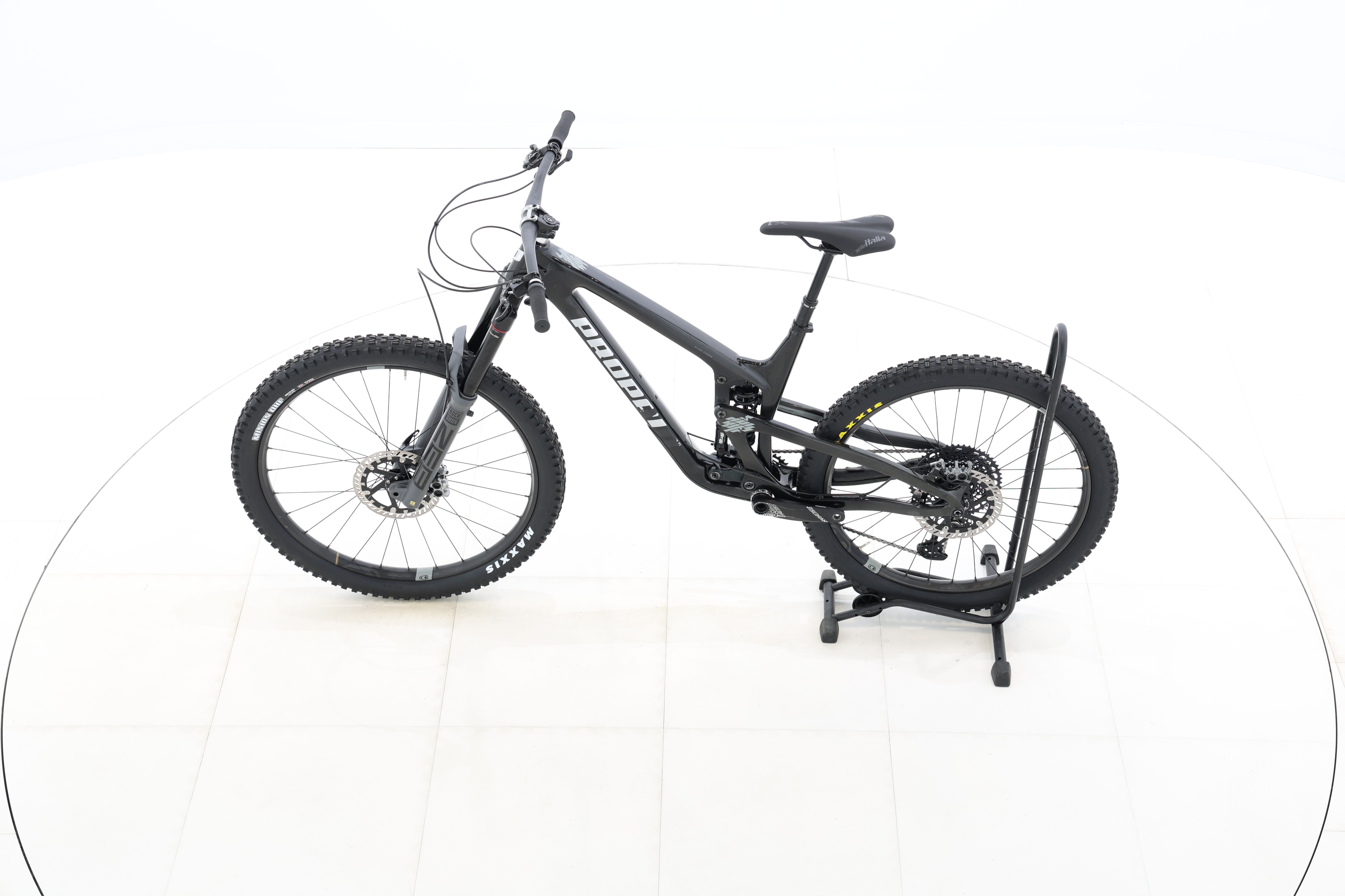 8a03a94e-99b1-40c1-a42d-a53c22201d1c