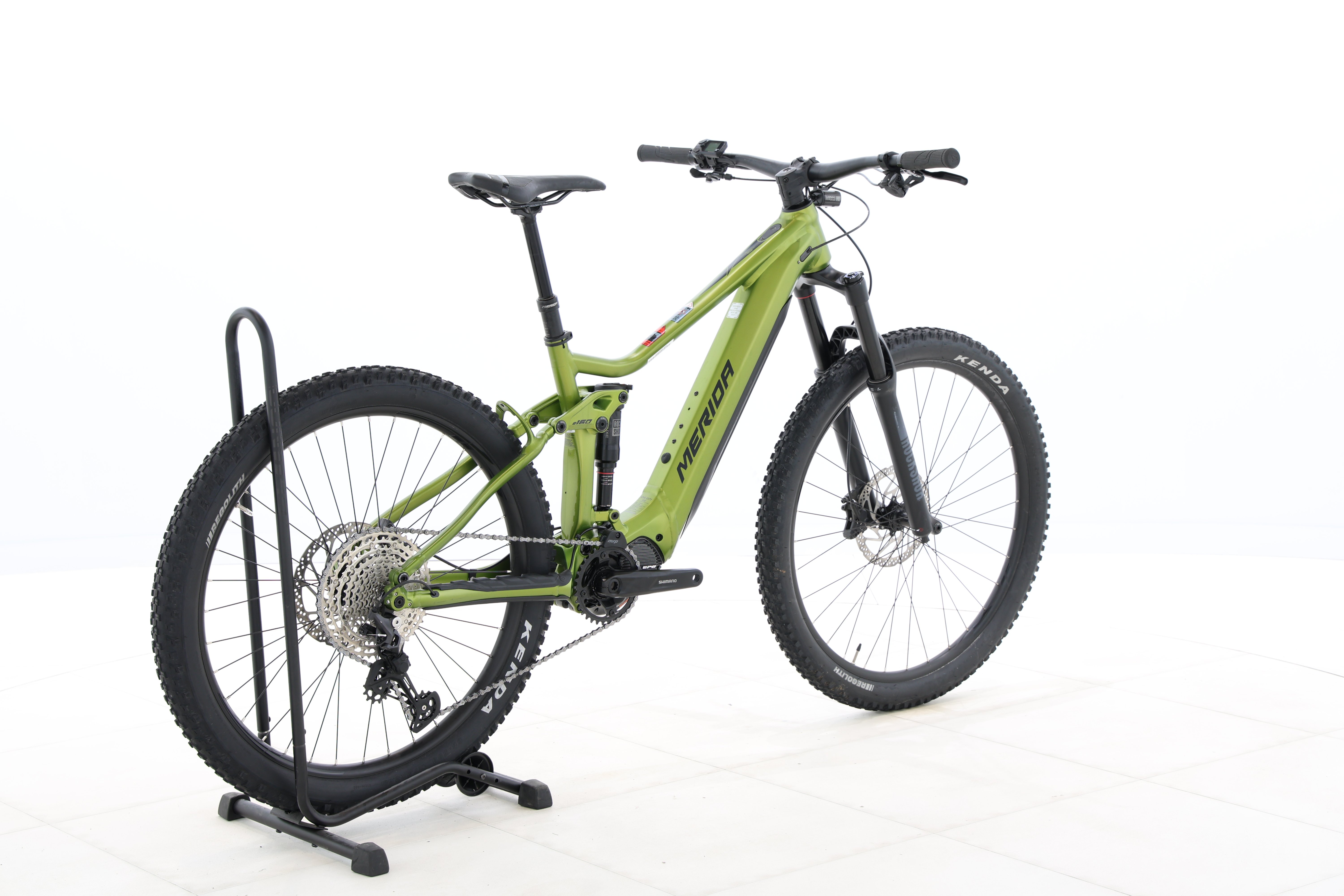 de5e0b01-5e65-44f6-9d84-f499771a9efa