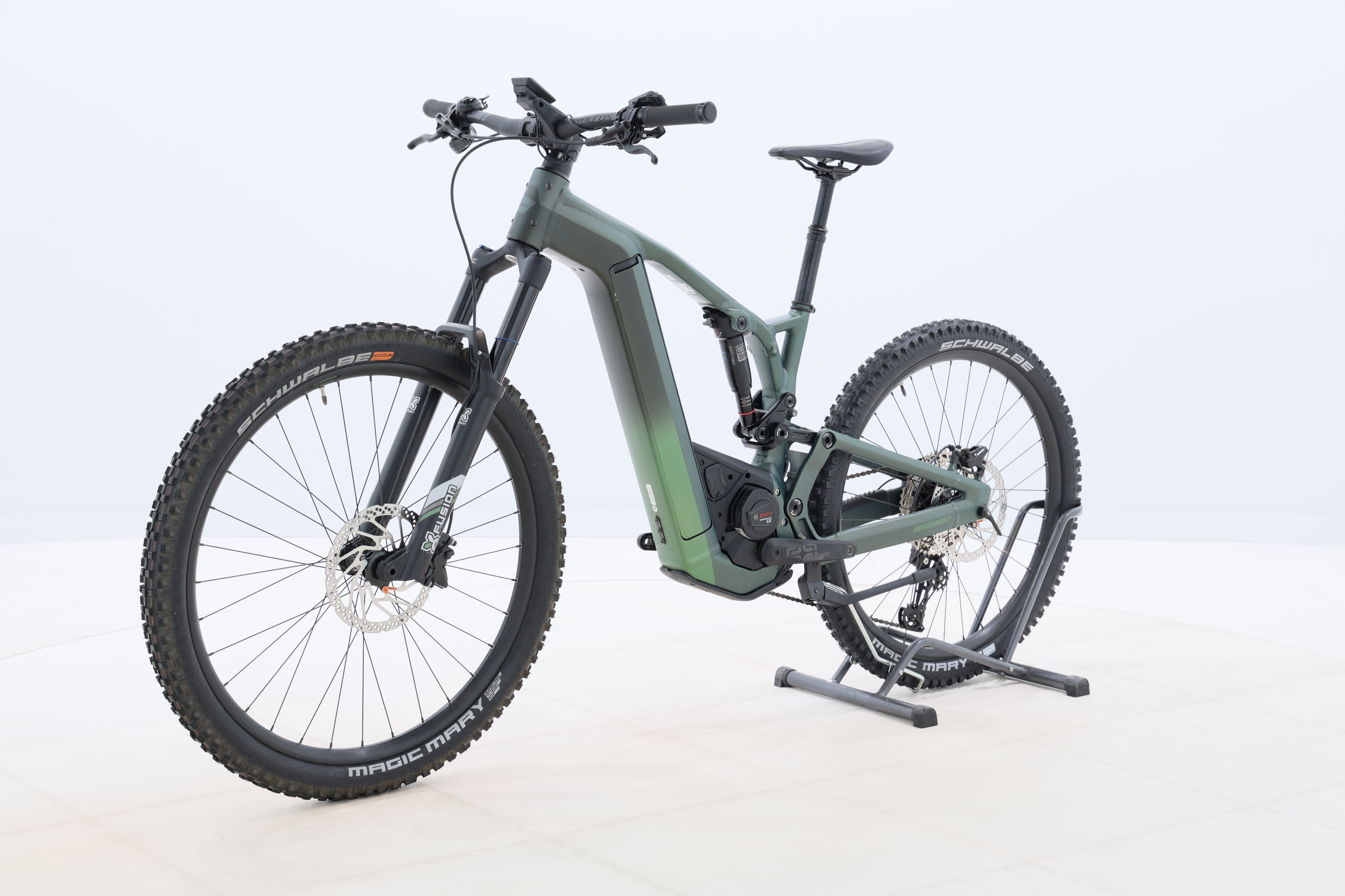 5b7f74c4-ae9d-4f92-8450-f1be306b9925