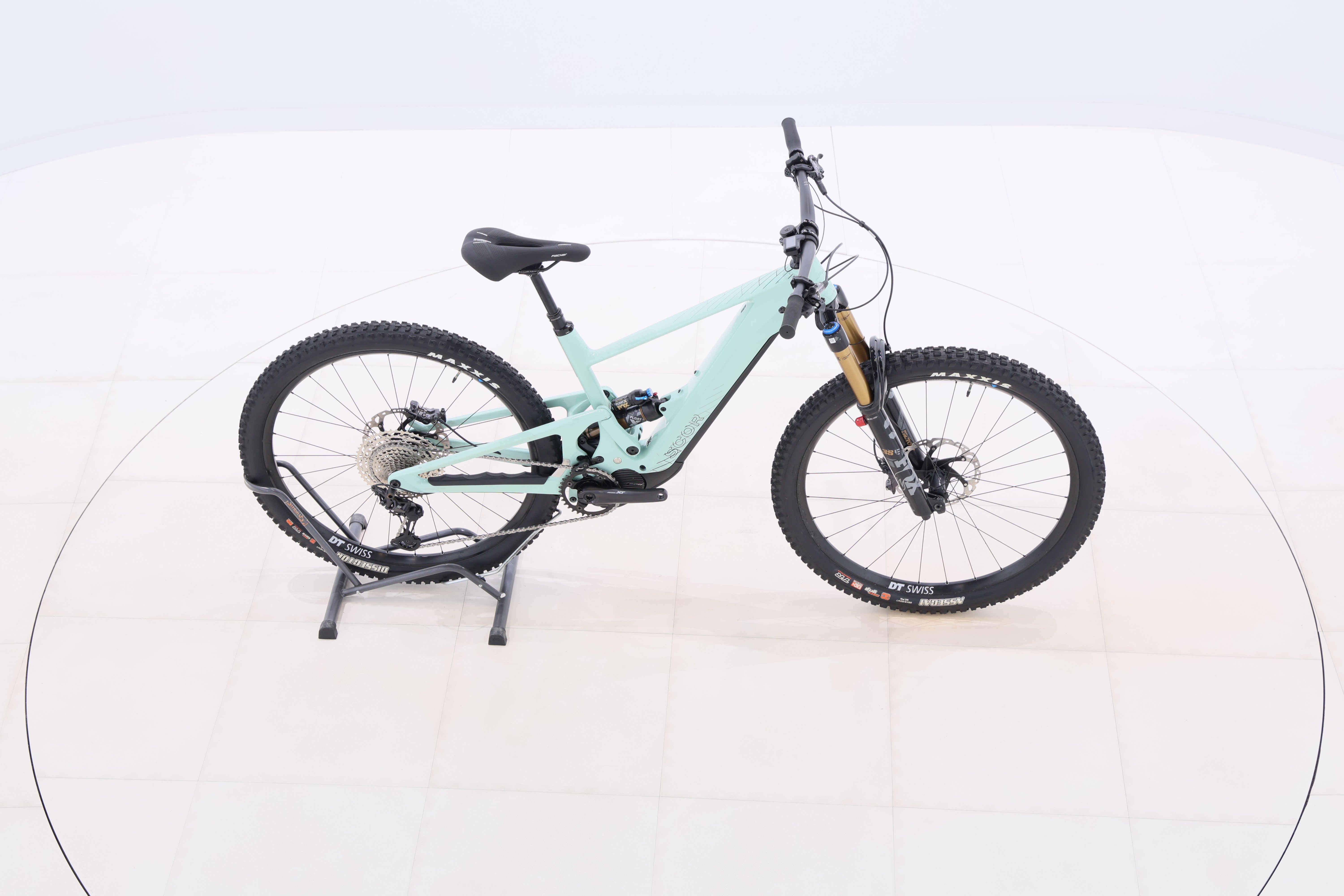 f0c726fe-b897-4fb2-8033-63041e97ce83