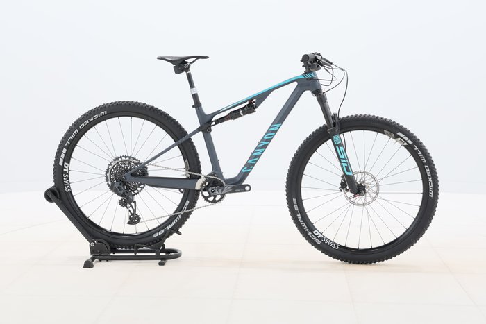 Canyon LUX TRAIL CF 8 2023