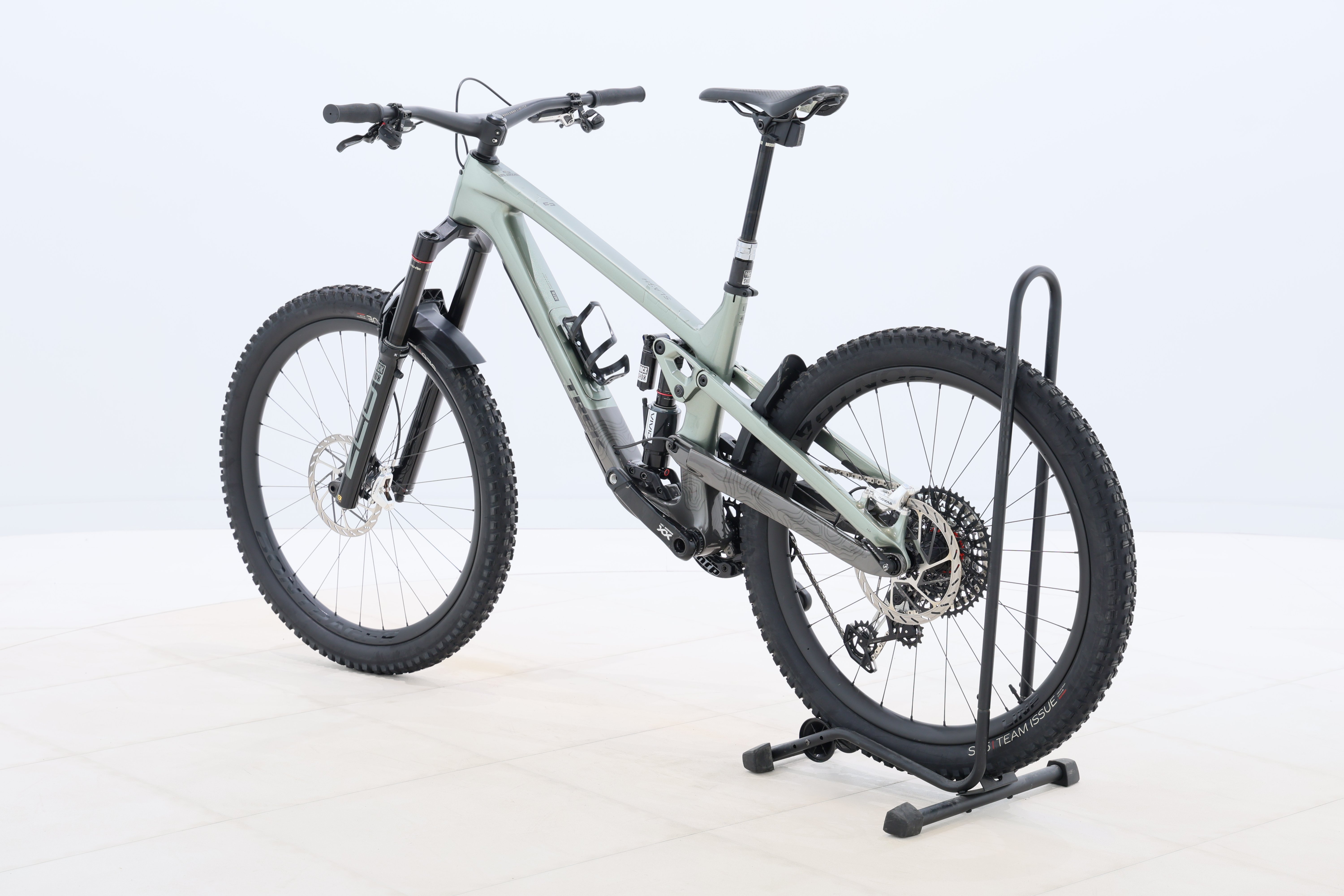 eb6a5caa-0adf-4f87-98a6-59d9a1cf0a60