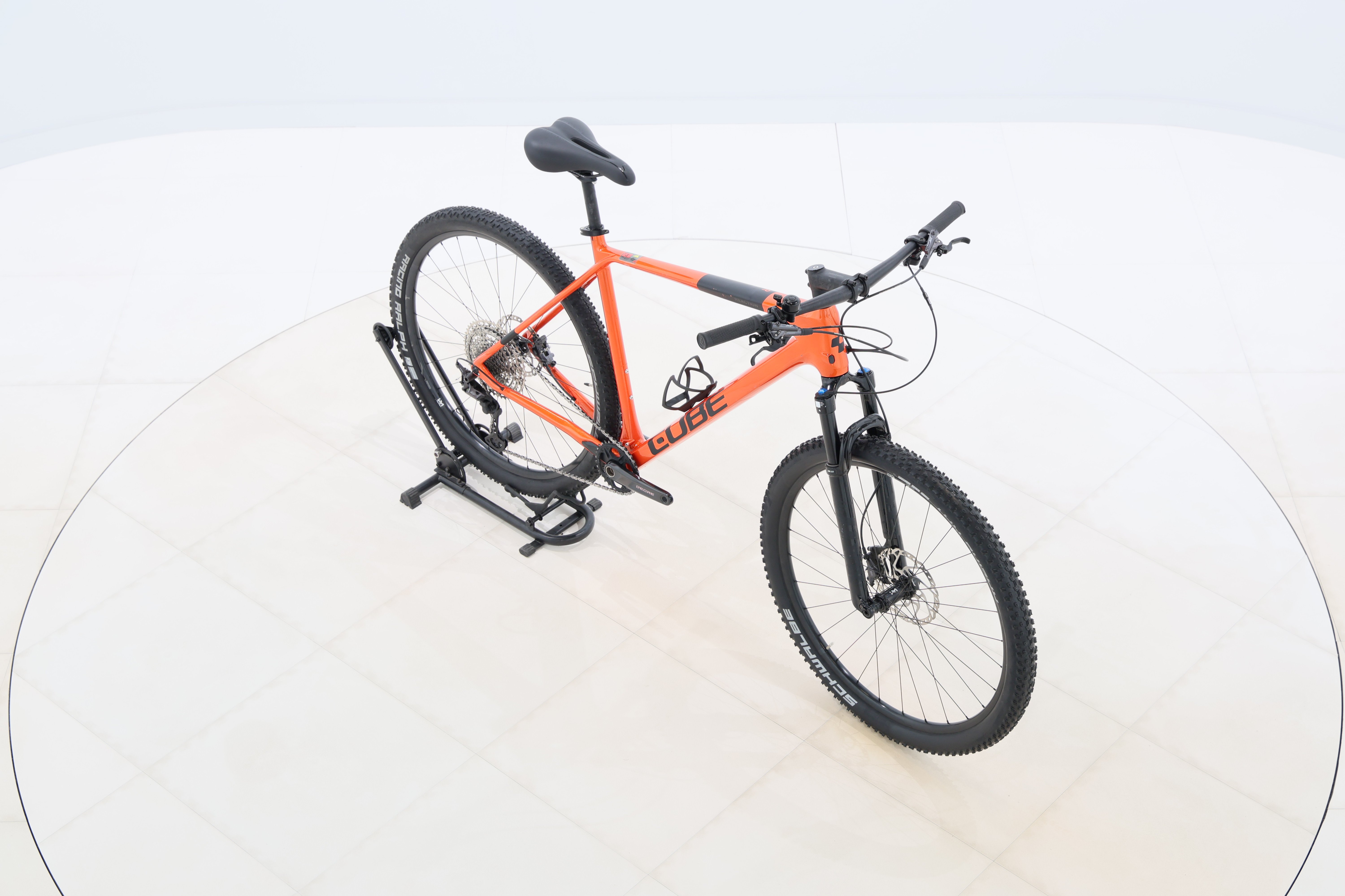 70b6f686-f42c-43a4-a4c0-48b892cf8b38