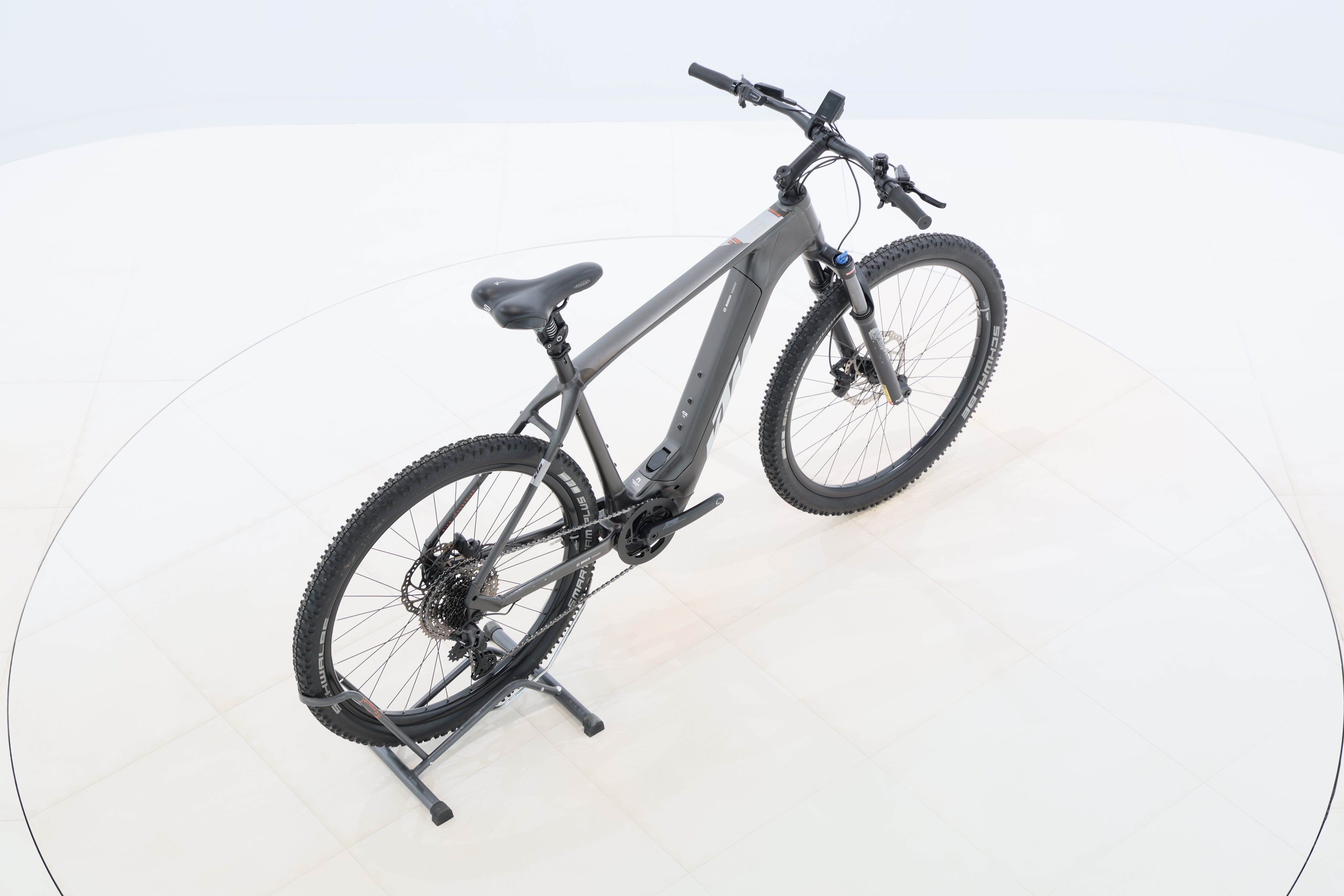 a3570b51-fcc9-40ca-a234-9036ba9f3dae