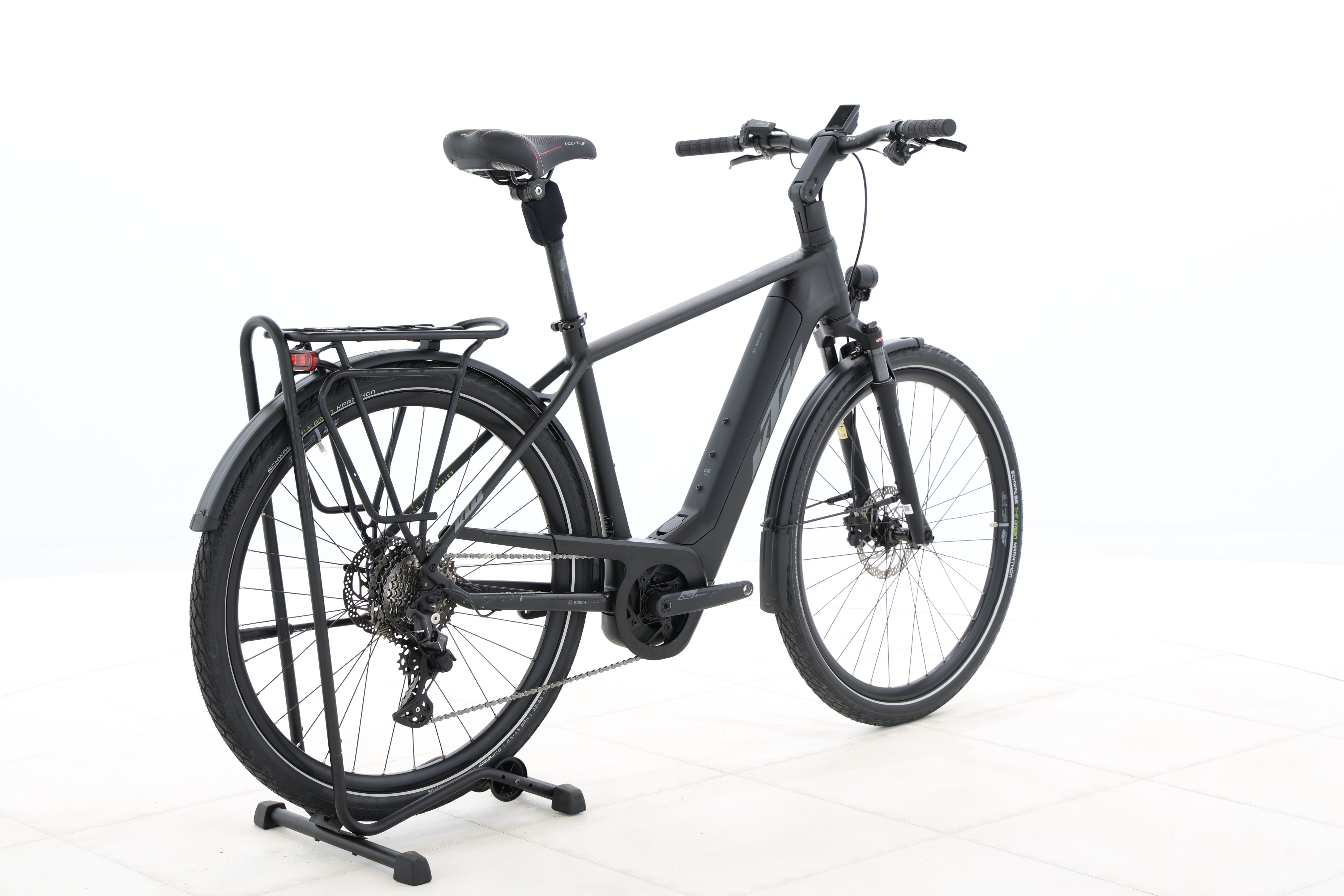 136b250f-6f92-448f-9aab-c634bf30d6ce