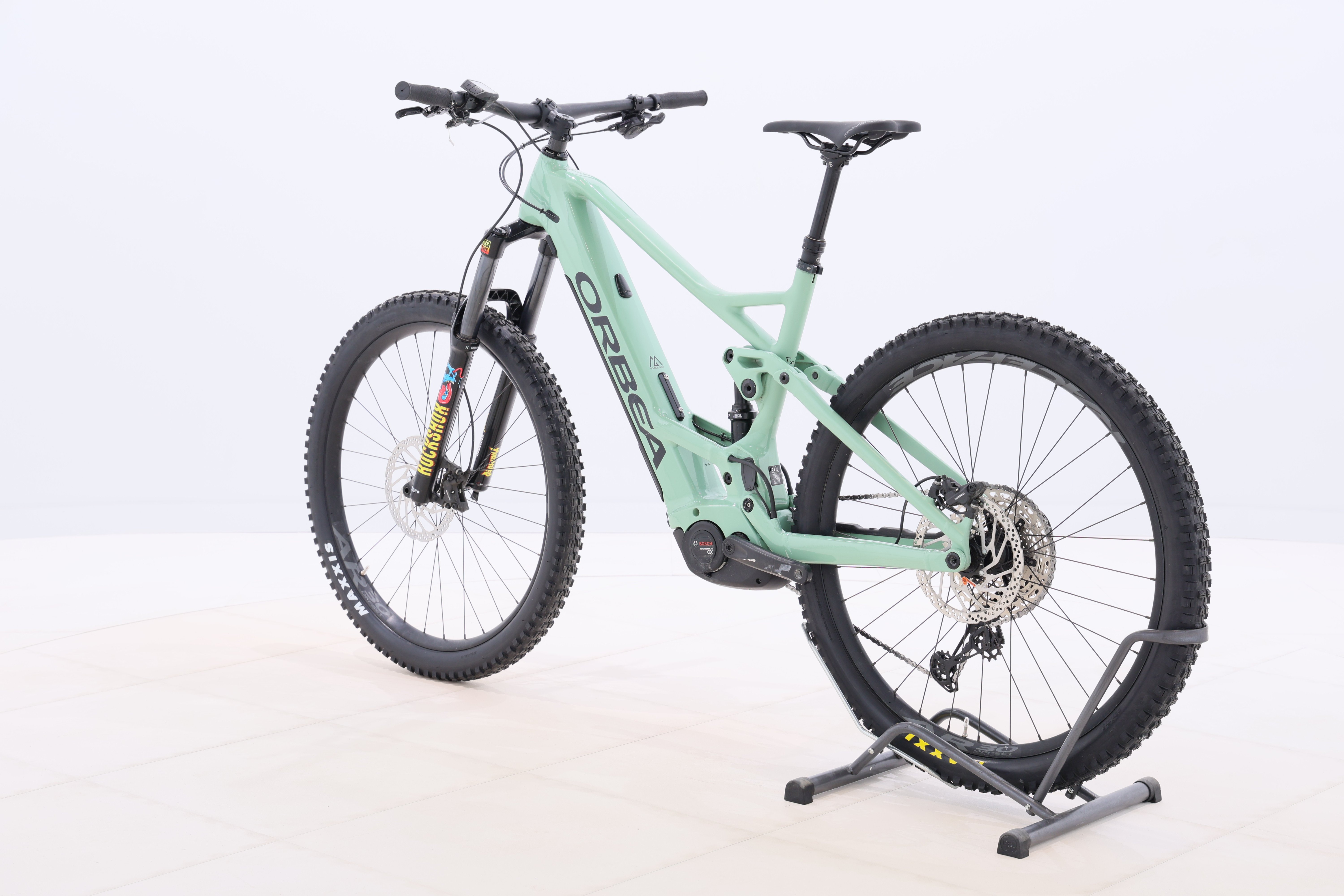 5c028b57-62fb-4c85-9a43-5a7b9cf150c0