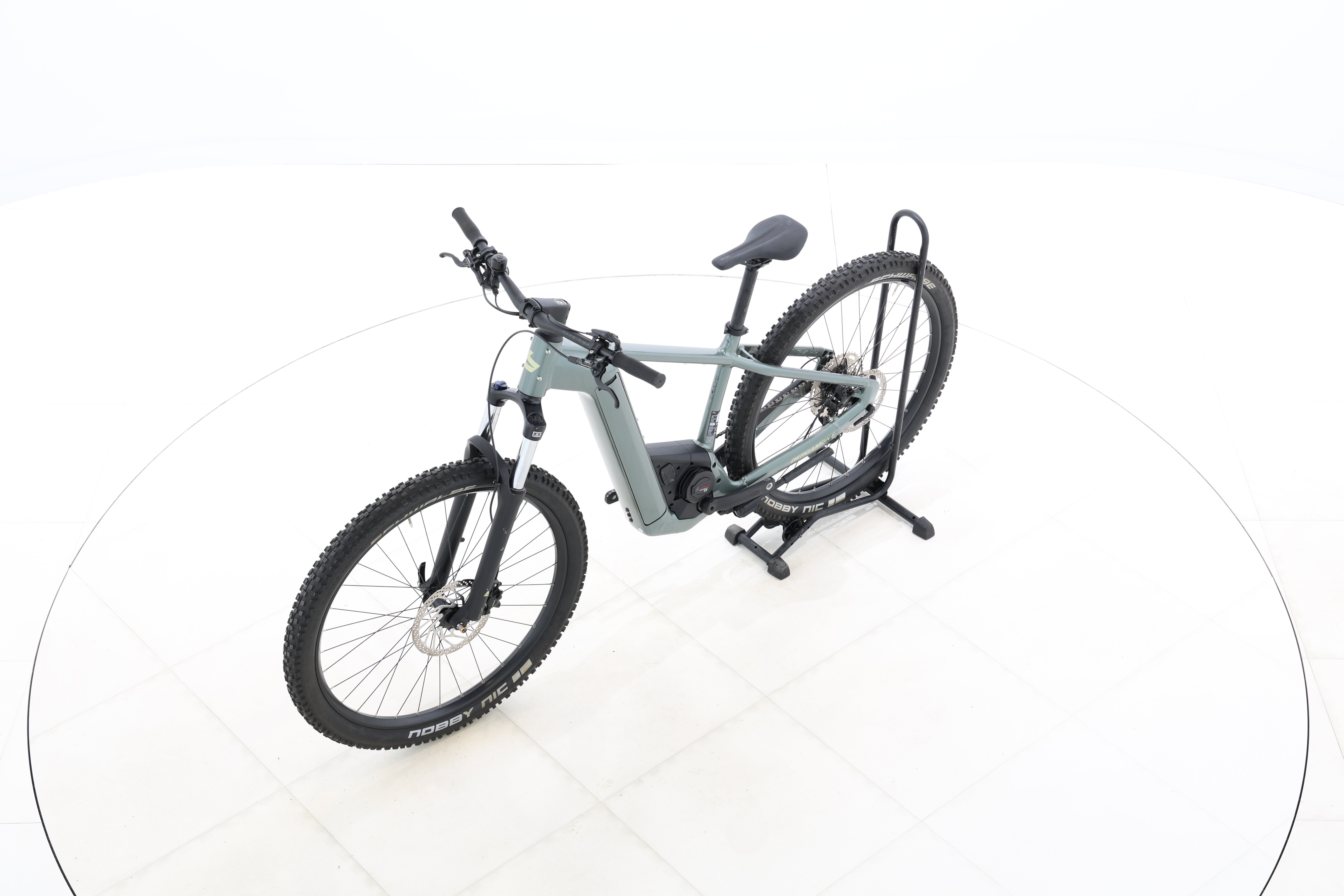 f4e0a827-a43e-4594-b55a-2ff0b3418900