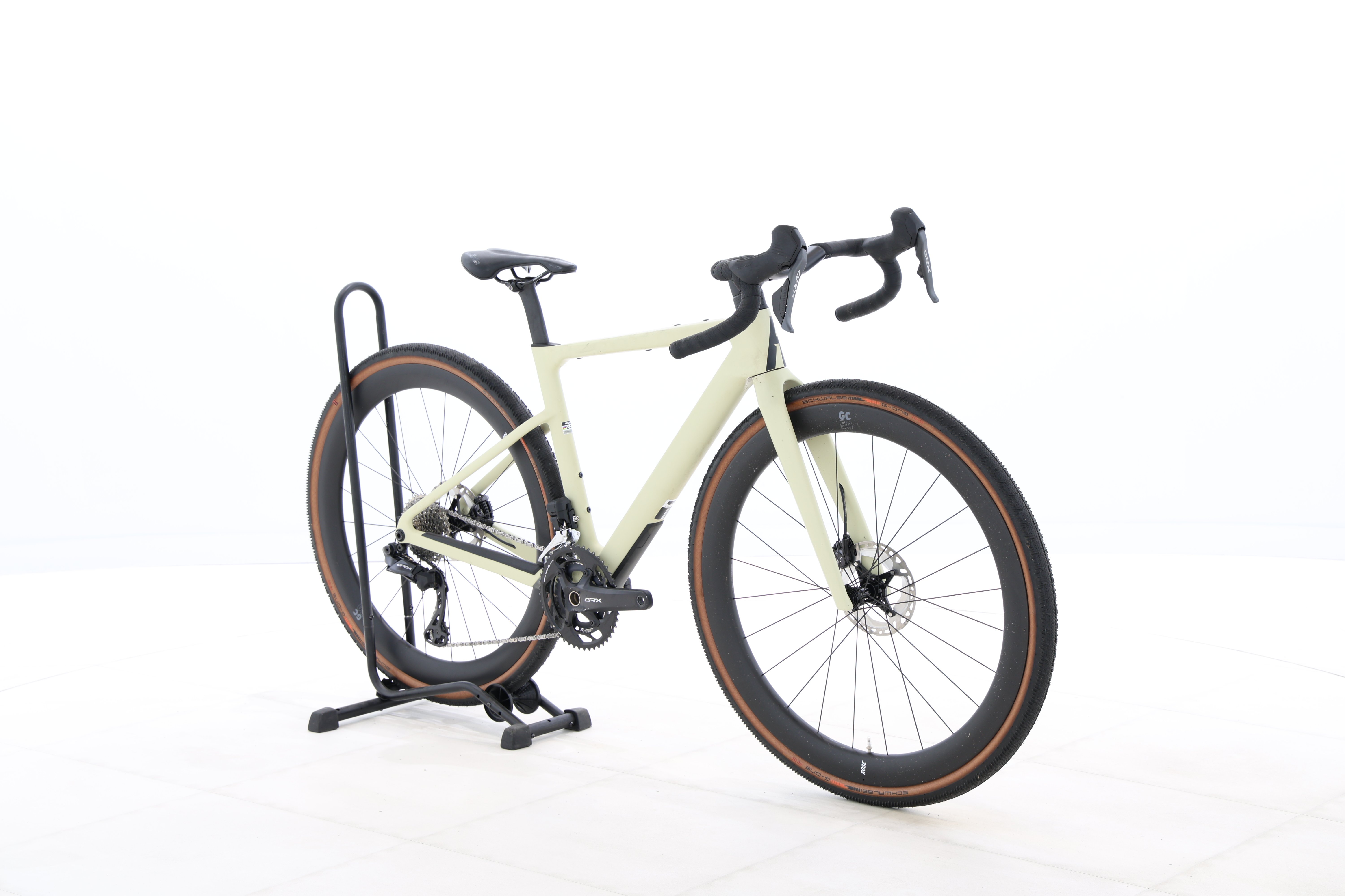 fee87e6a-7883-40d5-8a53-06a97011d8d0