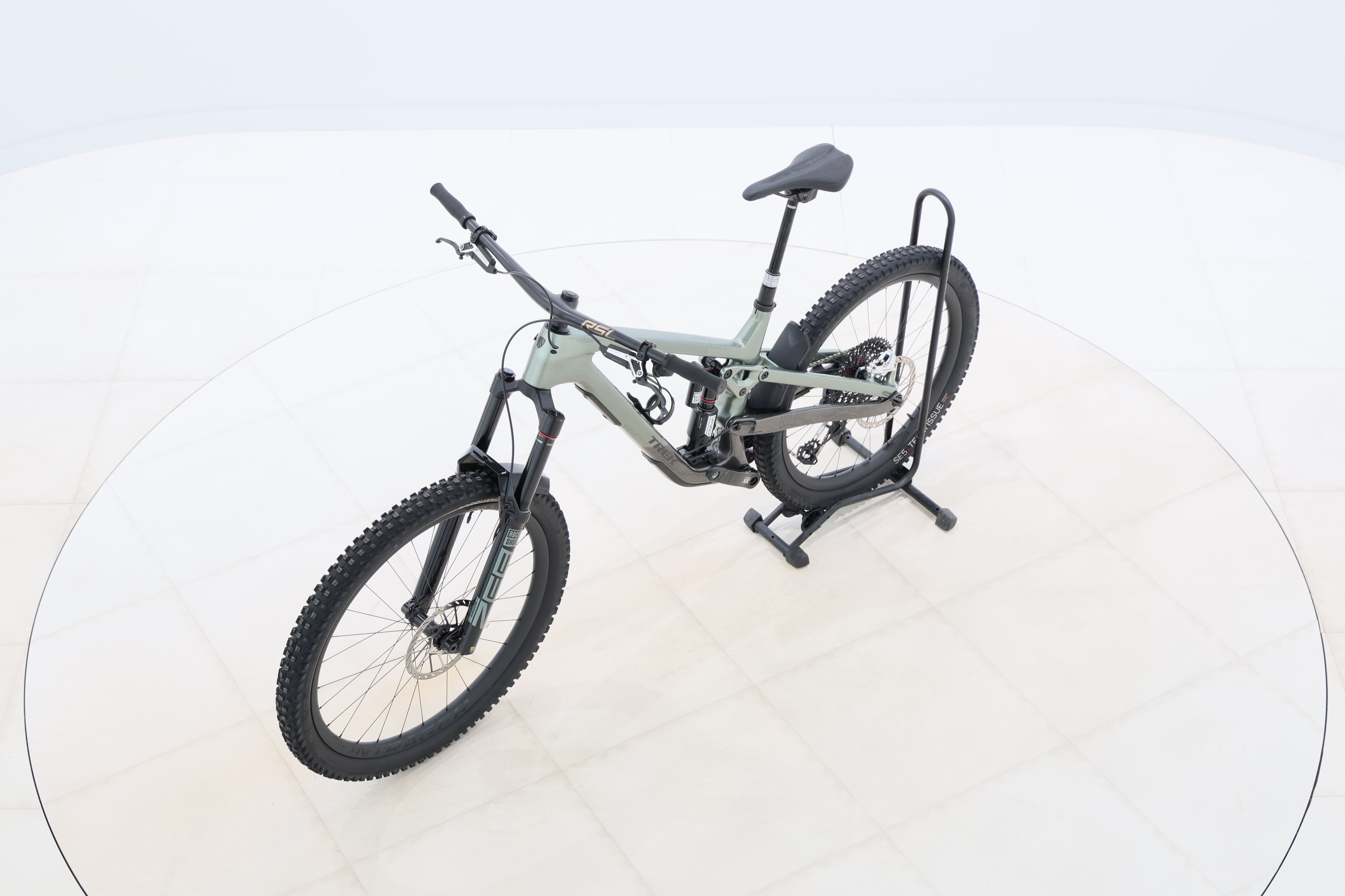 eb6a5caa-0adf-4f87-98a6-59d9a1cf0a60